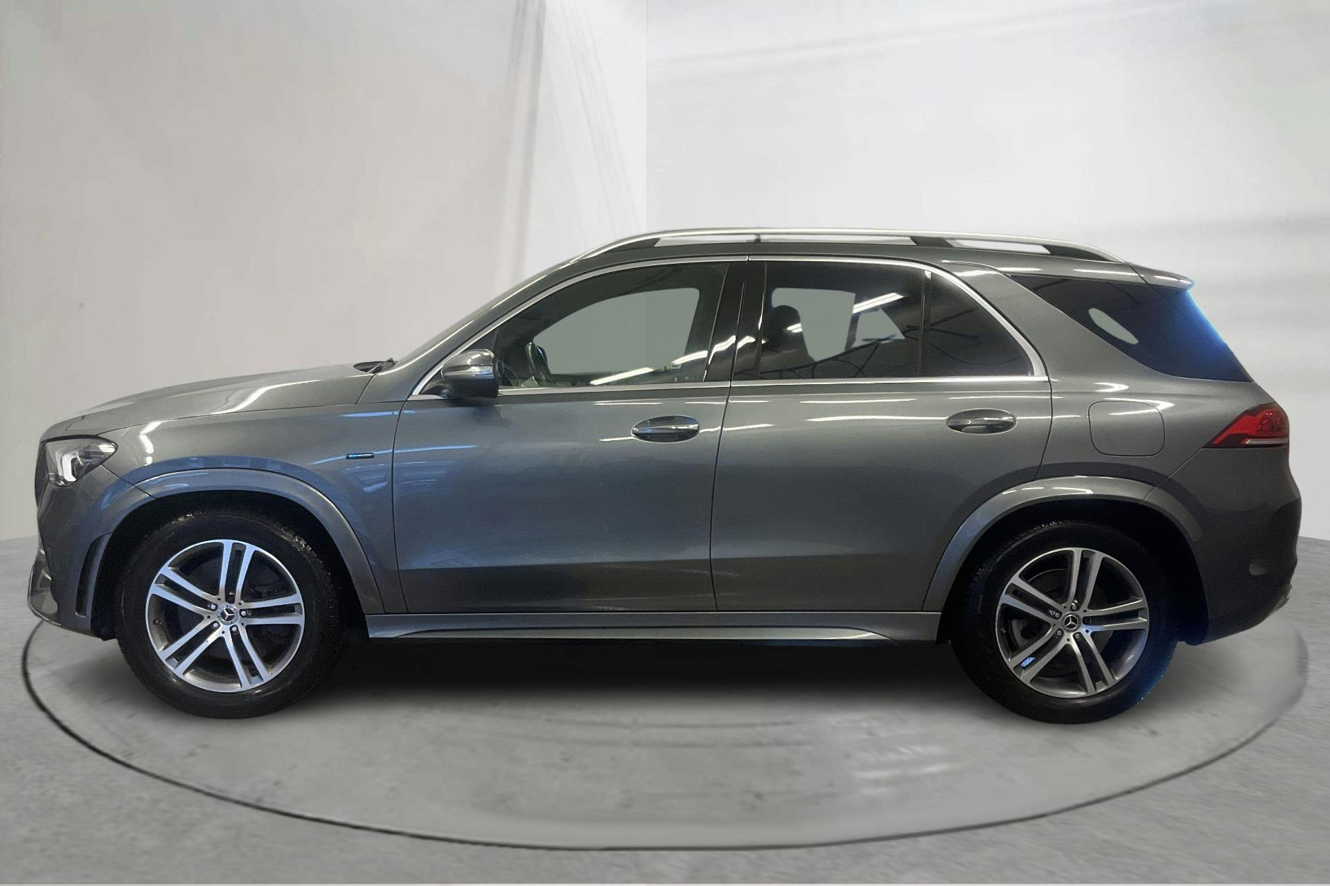 Presentation photo 2 of 17: Mercedes GLE 350 de 4MATIC V167 (306hk) - 137 210 km - Automatic - gray - 2022