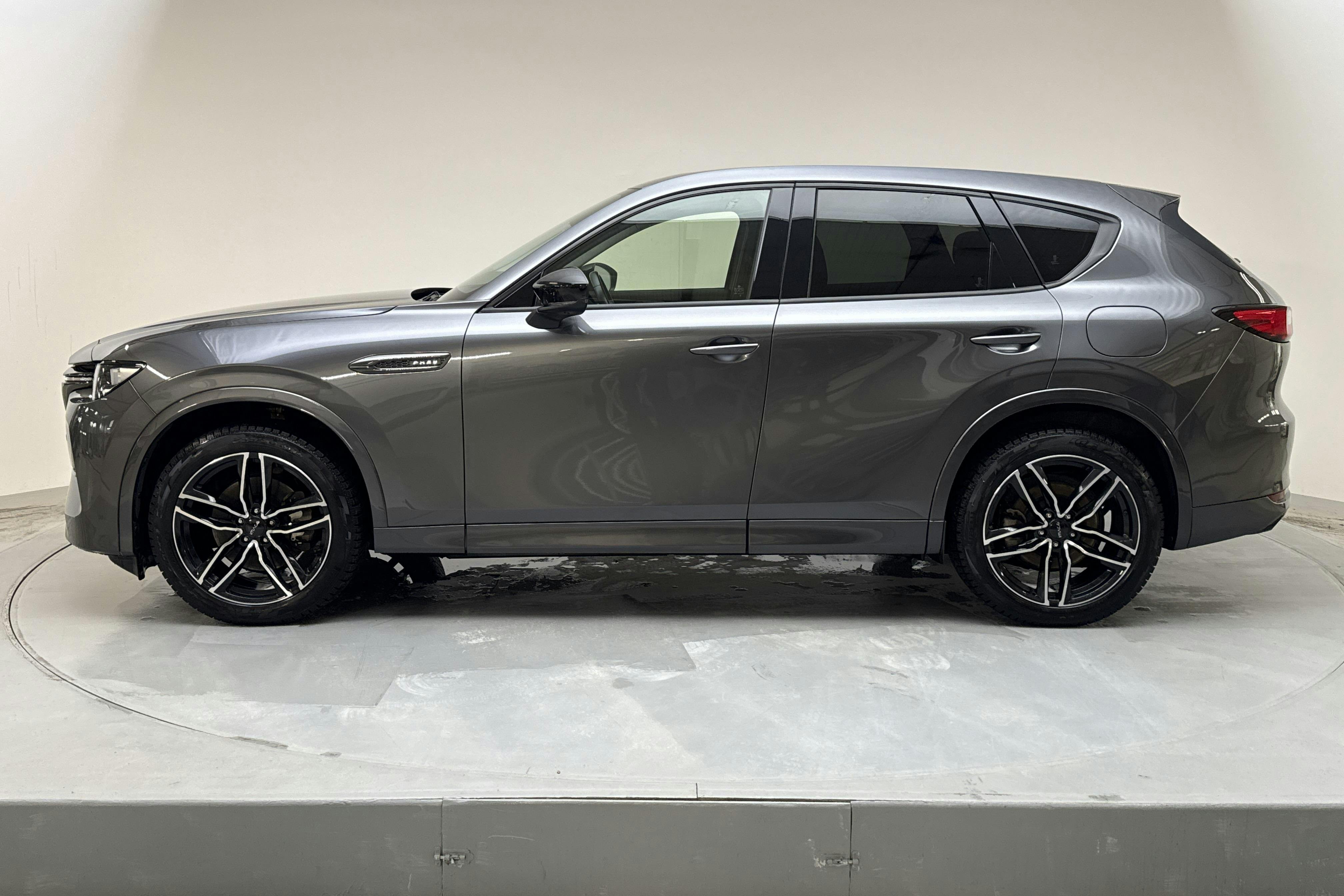 Presentation photo 2 of 19: Mazda CX-60 e-Skyactiv PHEV AWD (327hk) - 53 810 km - Automatic - gray - 2023