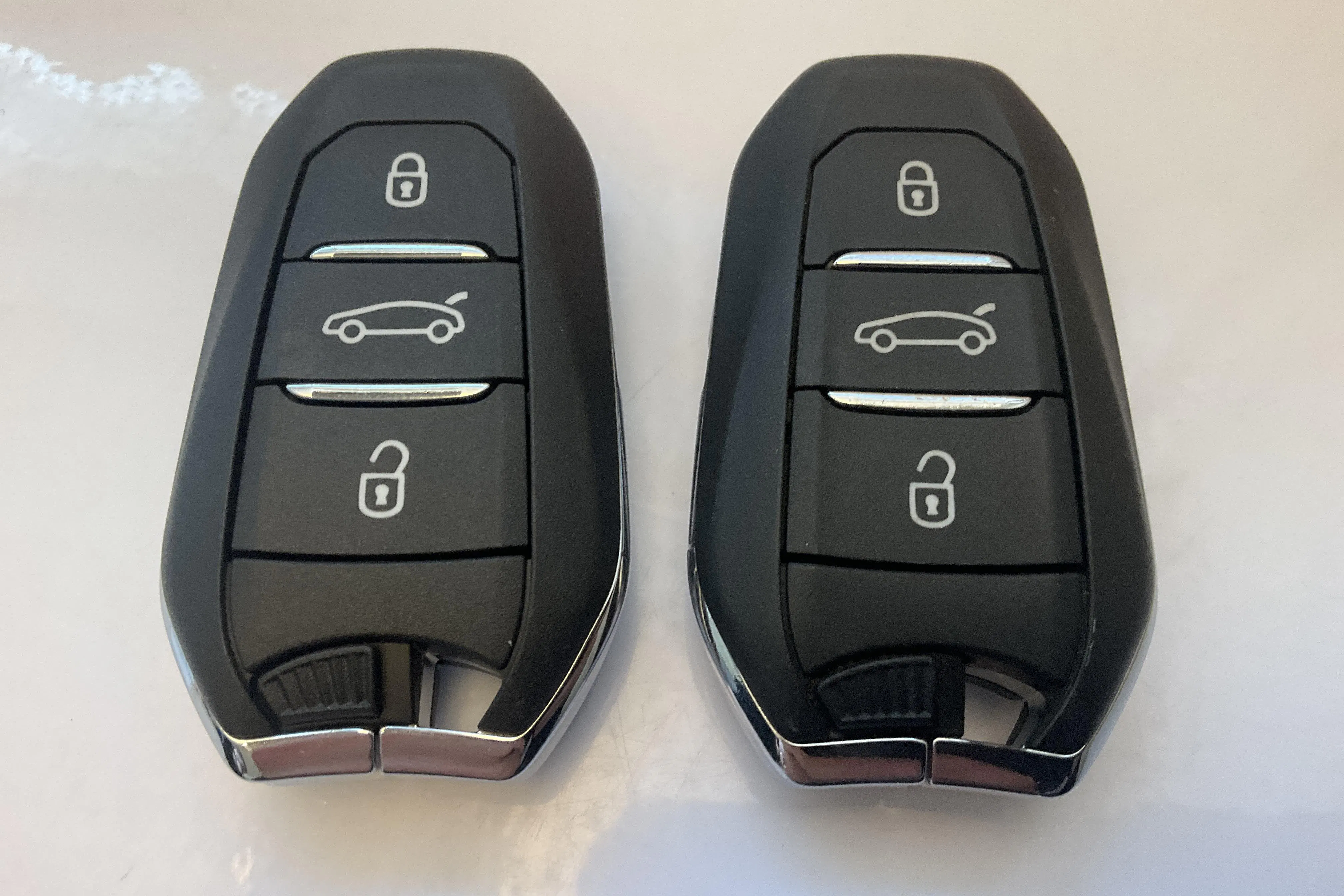 Presentationsfoto 14 av 14: Opel Mokka-e (136hk) - 7 358 mil - Automat - grön - 2022