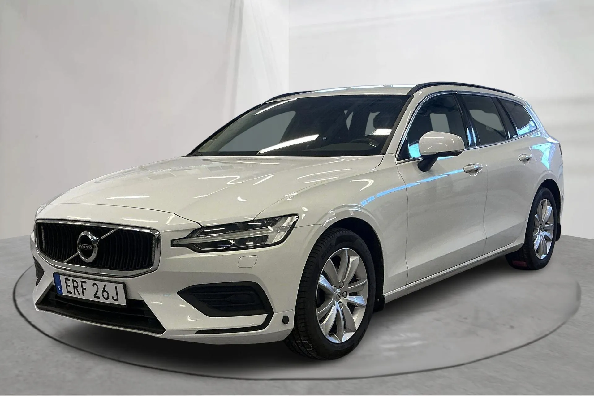 Presentationsfoto 1 av 20: Volvo V60 B4 Mildhybrid, Diesel (197hk) - 12 603 mil - Automat - vit - 2022