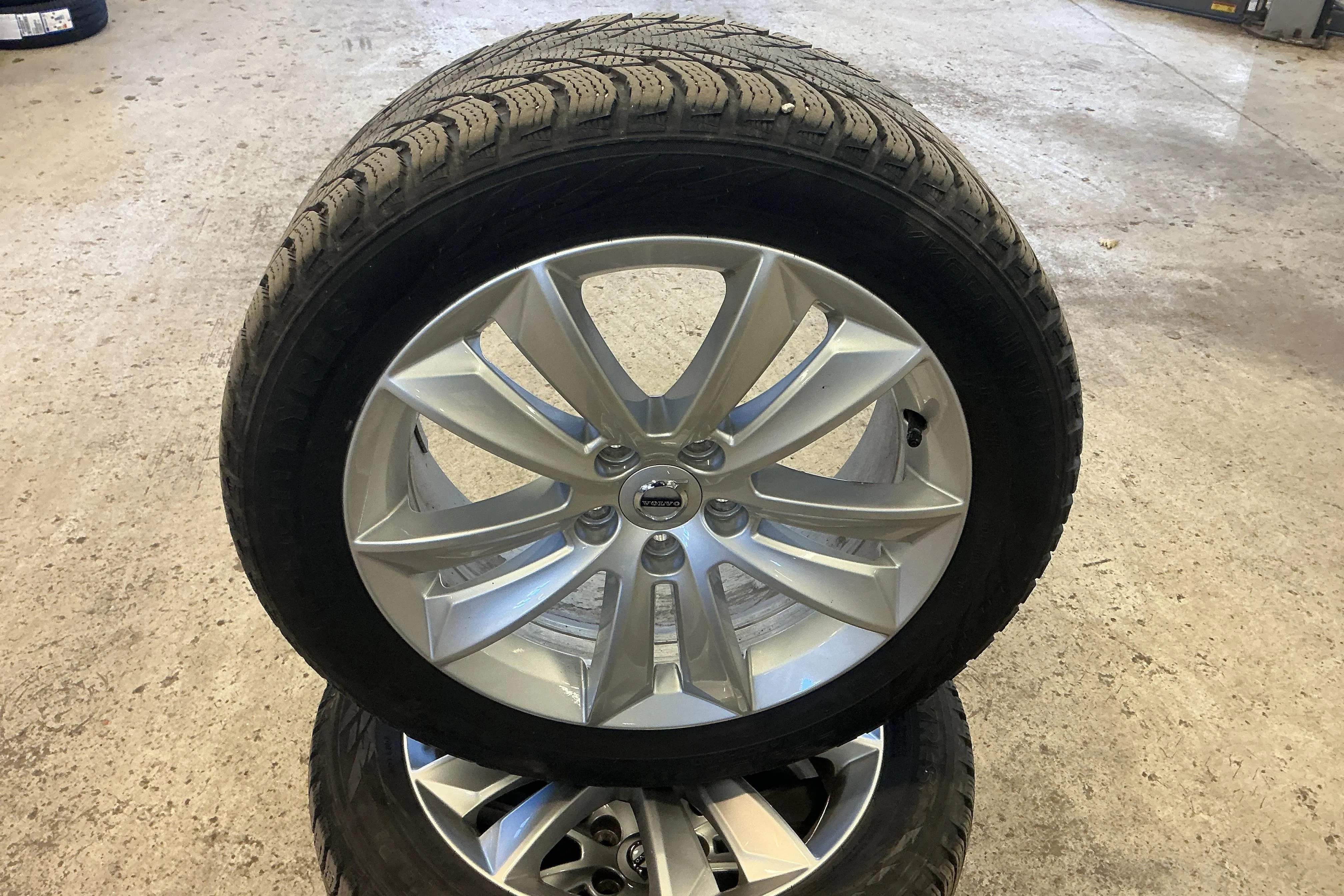 Presentationsfoto 20 av 20: Volvo V60 B4 Mildhybrid, Diesel (197hk) - 12 603 mil - Automat - vit - 2022