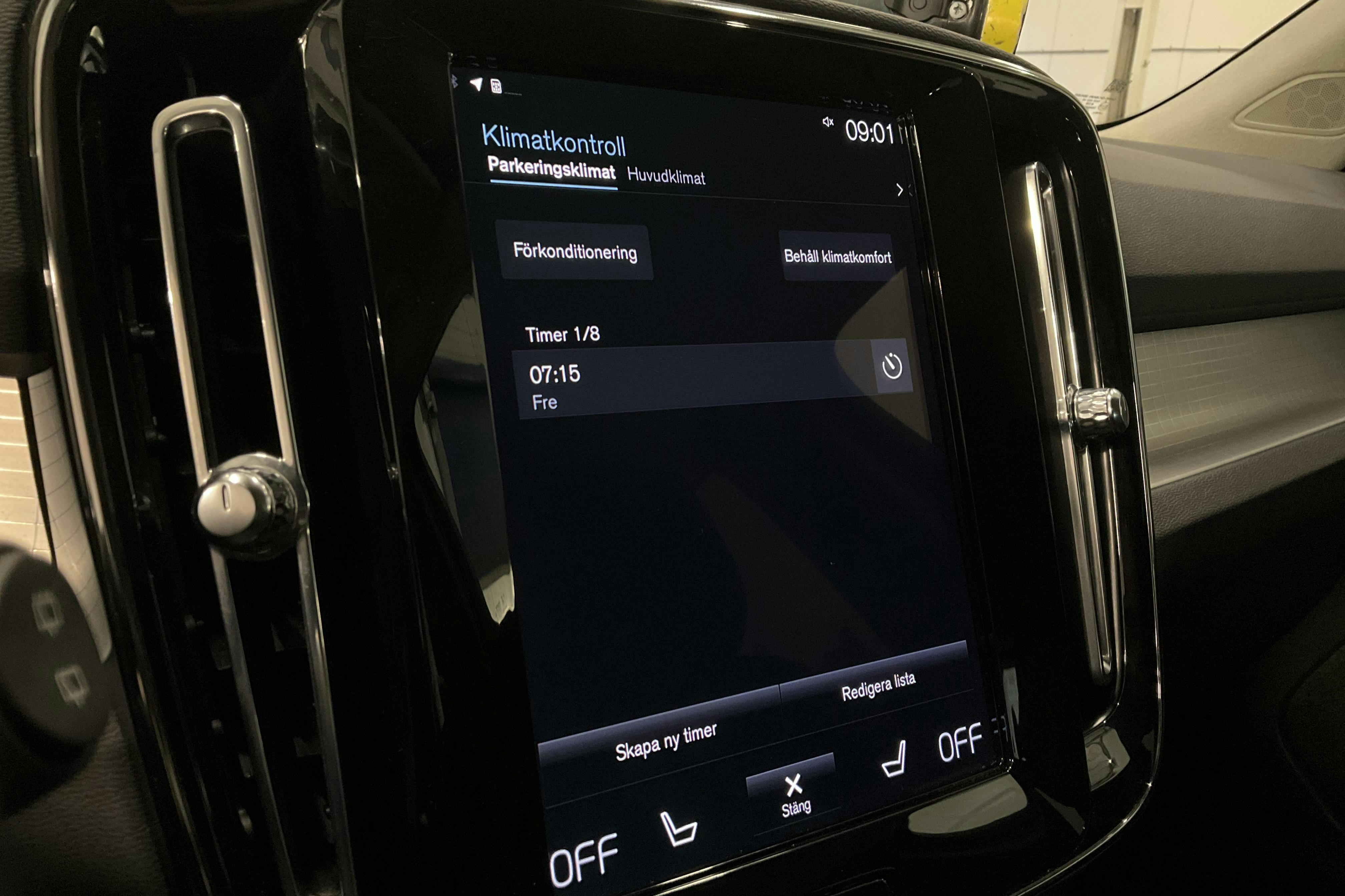 Presentation photo 16 of 16: Volvo XC40 T3 2WD (163hk) - 87 370 km - Automatic - Dark Blue - 2022