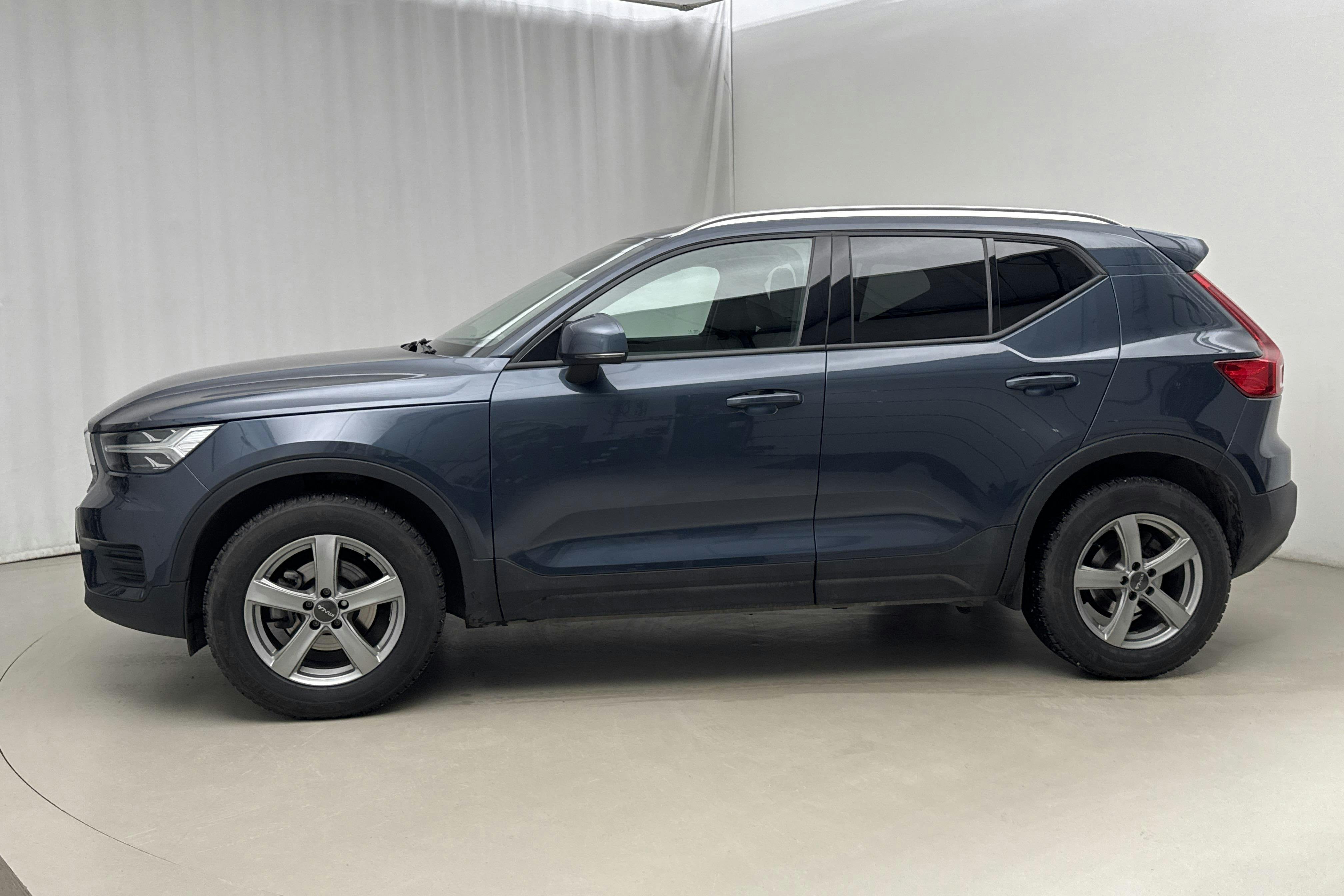 Presentation photo 2 of 16: Volvo XC40 T3 2WD (163hk) - 87 370 km - Automatic - Dark Blue - 2022