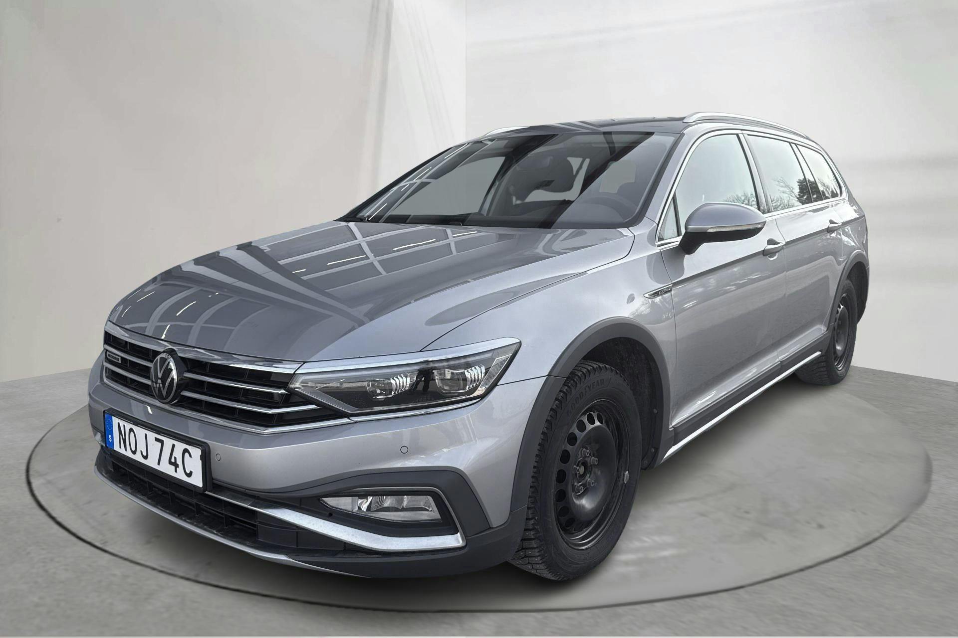 Presentation photo 1 of 17: VW Passat Alltrack 2.0 TDI Sportscombi 4Motion (200hk) - 53 040 km - Automatic - silver - 2022