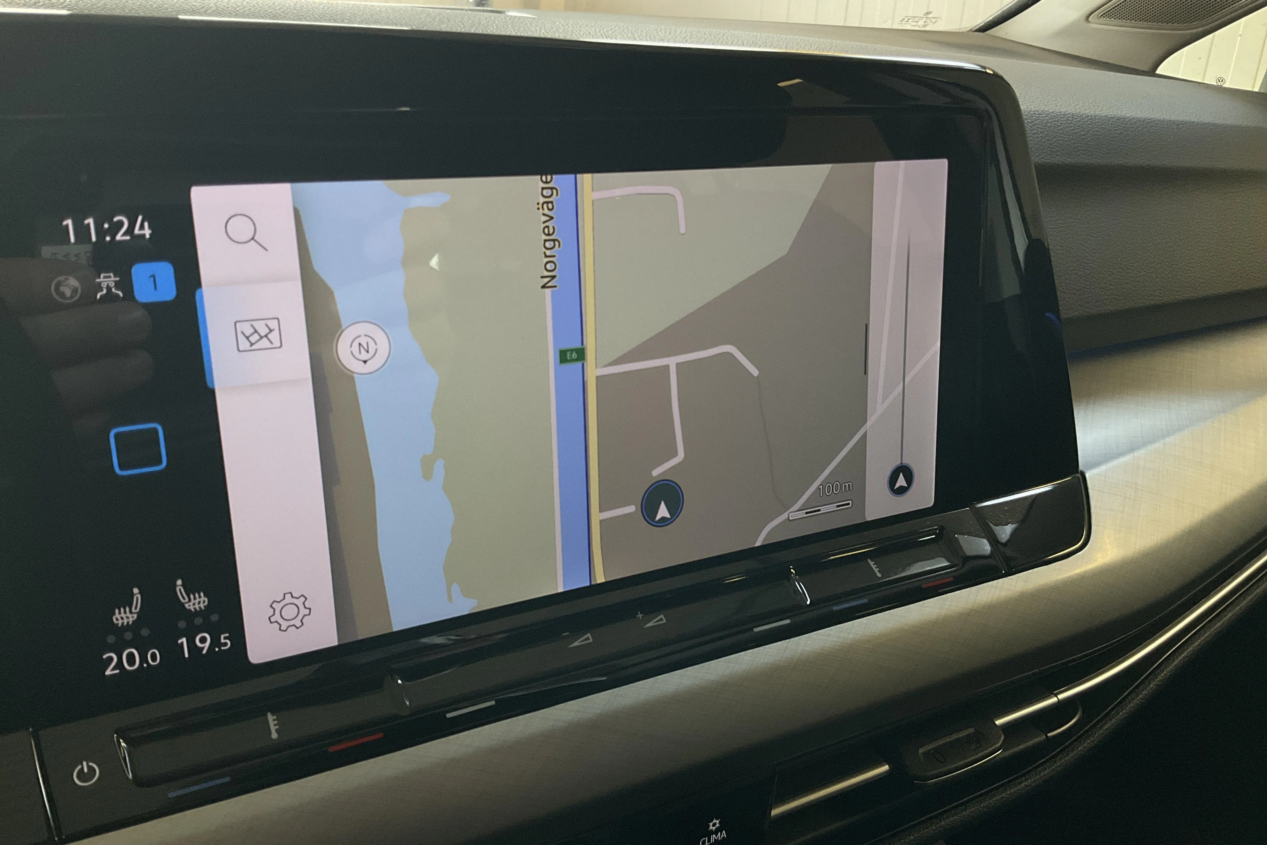 Presentation photo 12 of 12: VW Golf VIII 1.5 eTSI Sportscombi (130hk) - 45 930 km - Automatic - silver - 2021