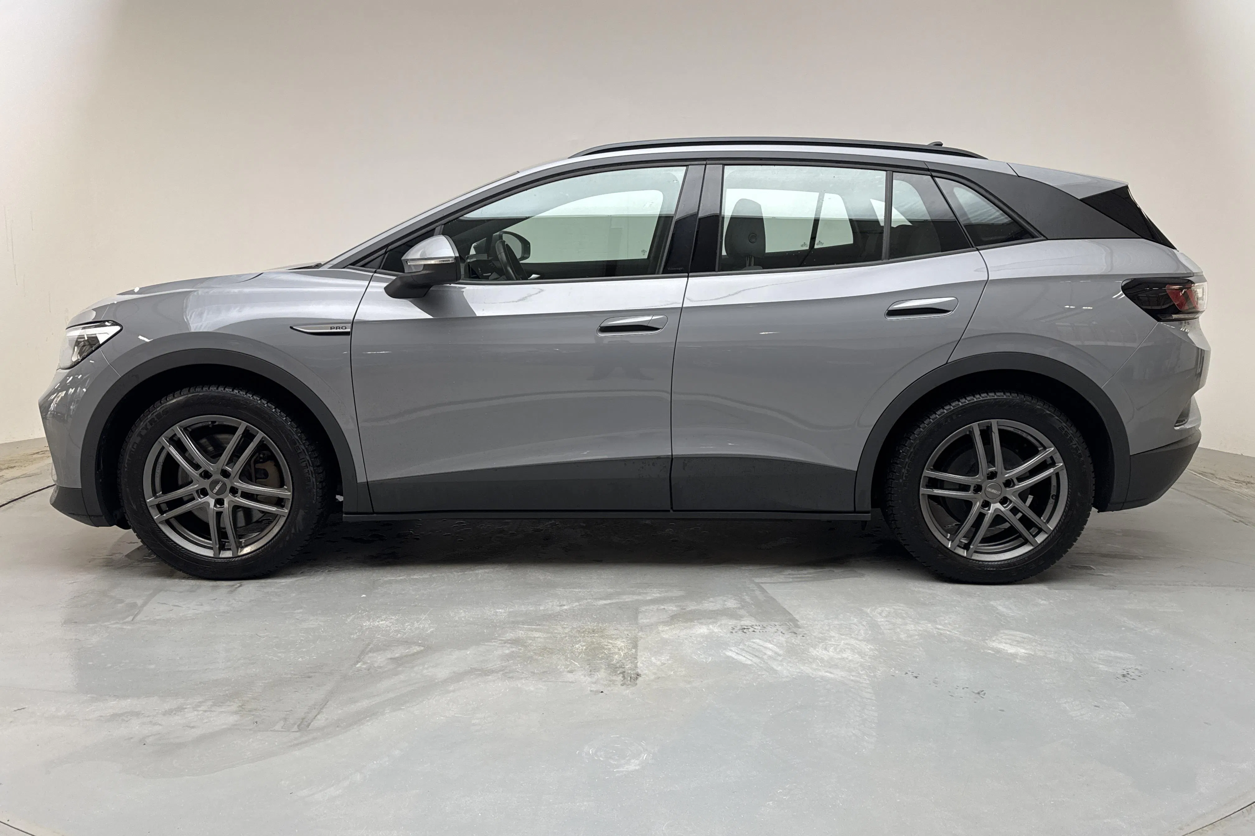 Presentationsfoto 2 av 16: VW ID.4 77kWh (204hk) - 11 153 mil - Automat - grå - 2023