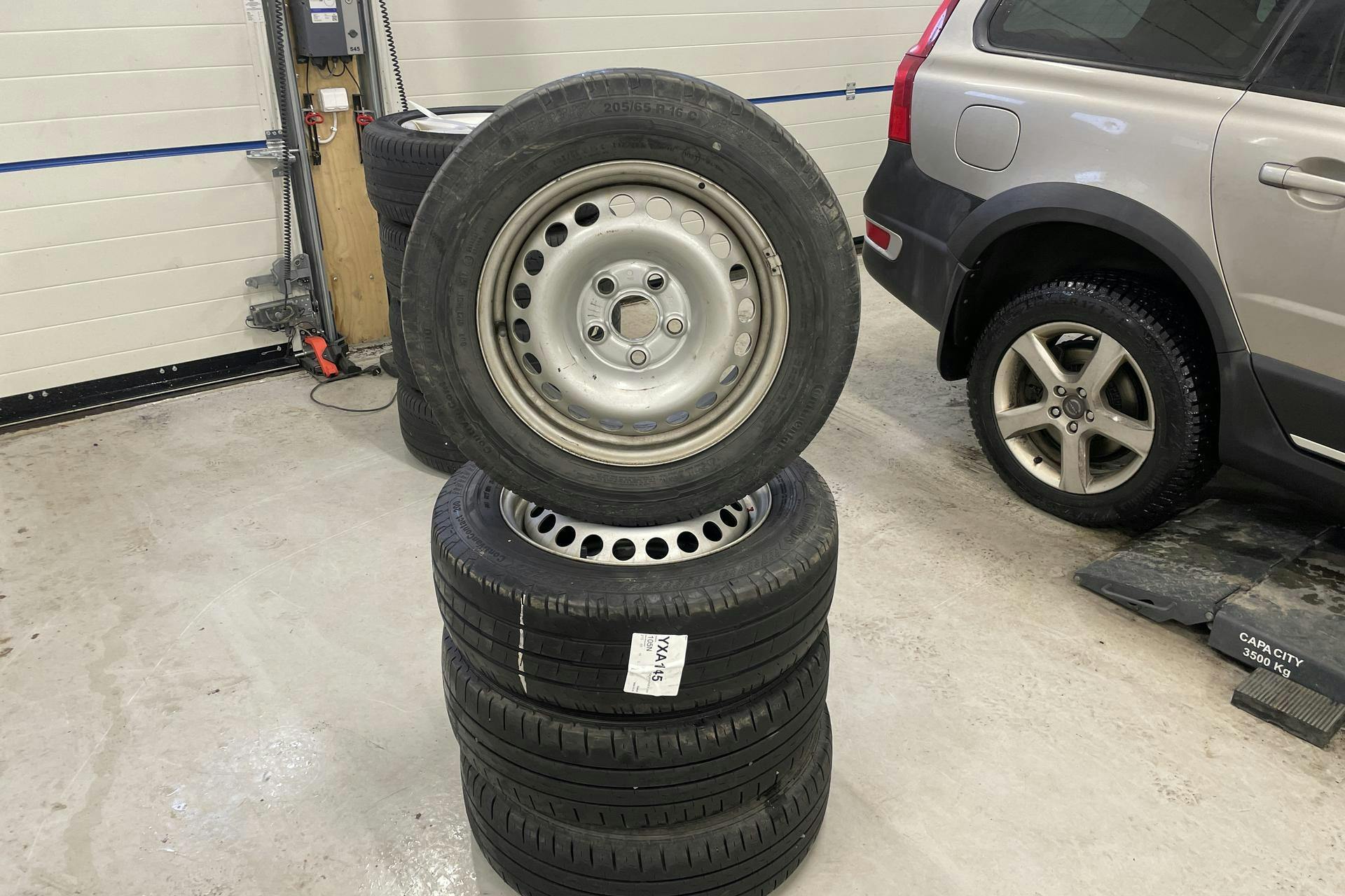 Presentation photo 17 of 17: VW Transporter T6 2.0 TDI BMT Skåp 4MOTION (150hk) - 80 050 km - Manual - white - 2018