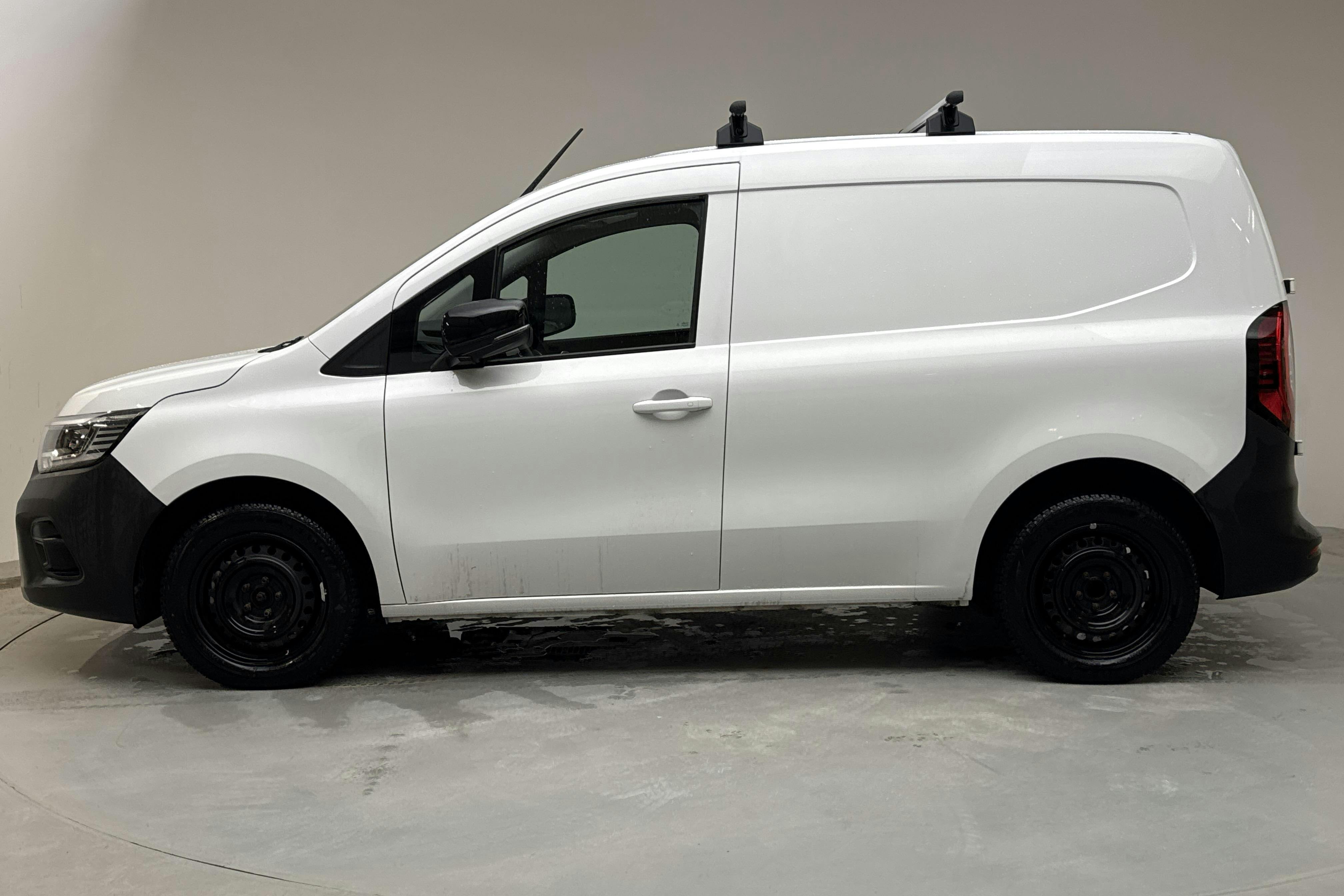 Presentation photo 2 of 14: Renault Kangoo E-Tech 45kWh Skåp (120hk) - 14 660 km - Automatic - white - 2023