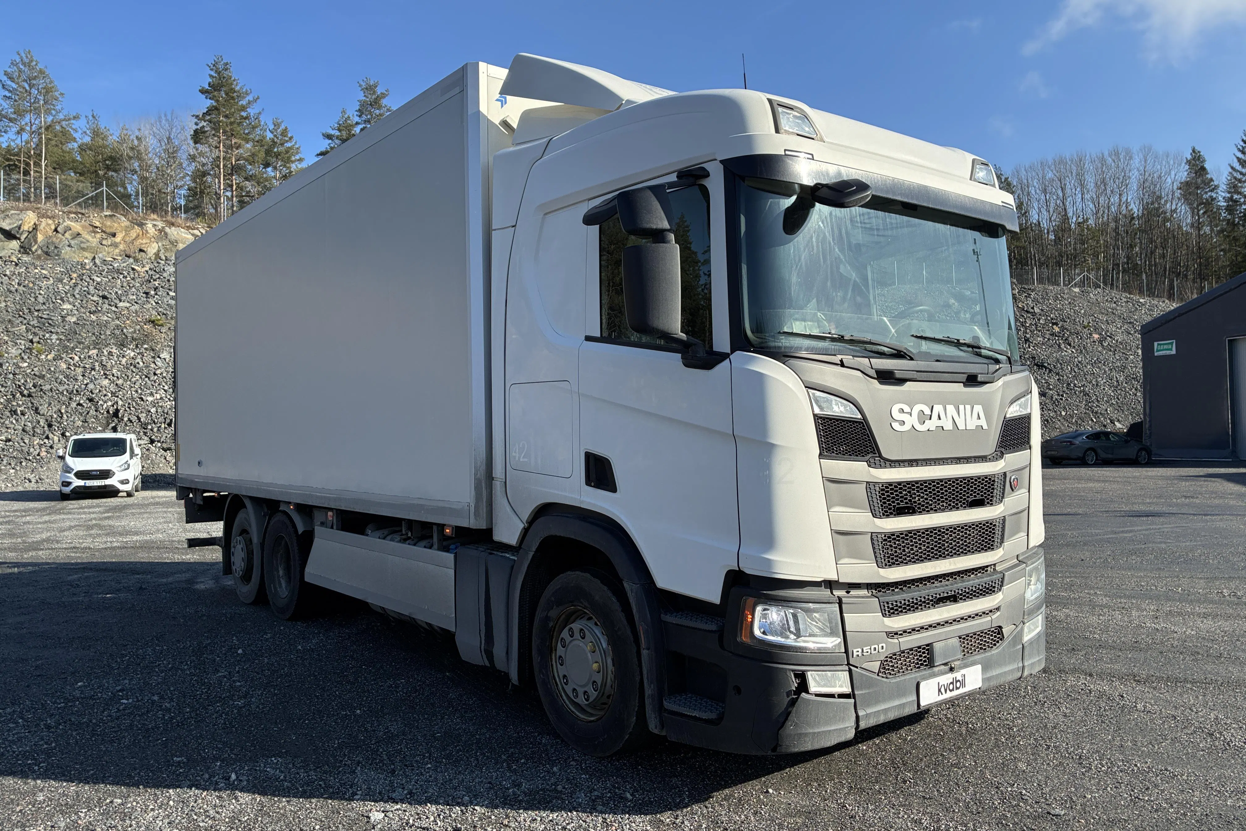 Presentationsfoto 2 av 133: SCANIA R520B6X2*4NB - 705 277 km - Automat - vit - 2017