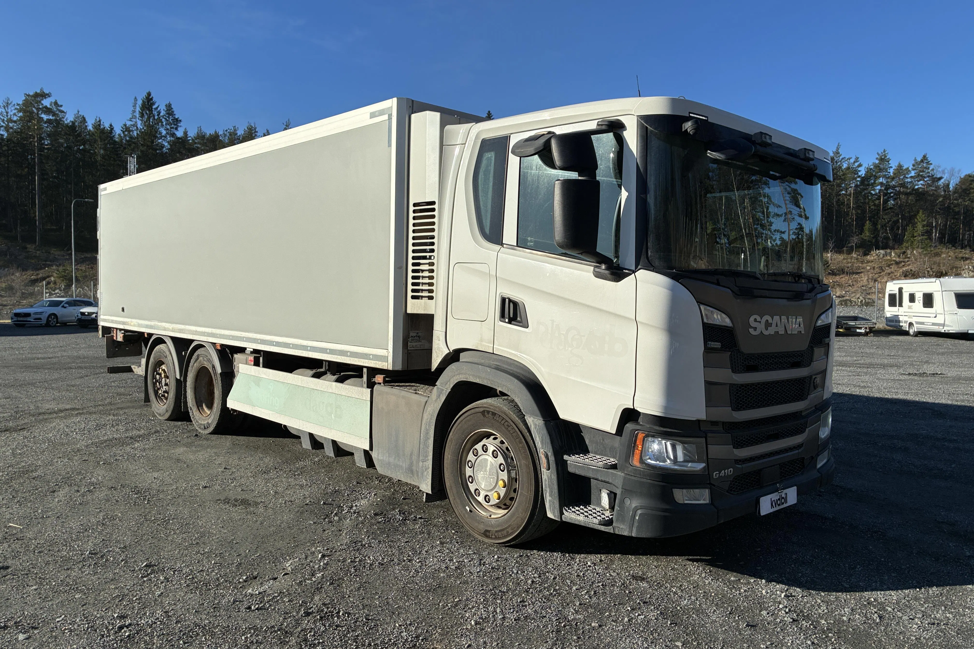 Presentationsfoto 2 av 147: SCANIA G410B - 444 188 km - Automat - vit - 2018