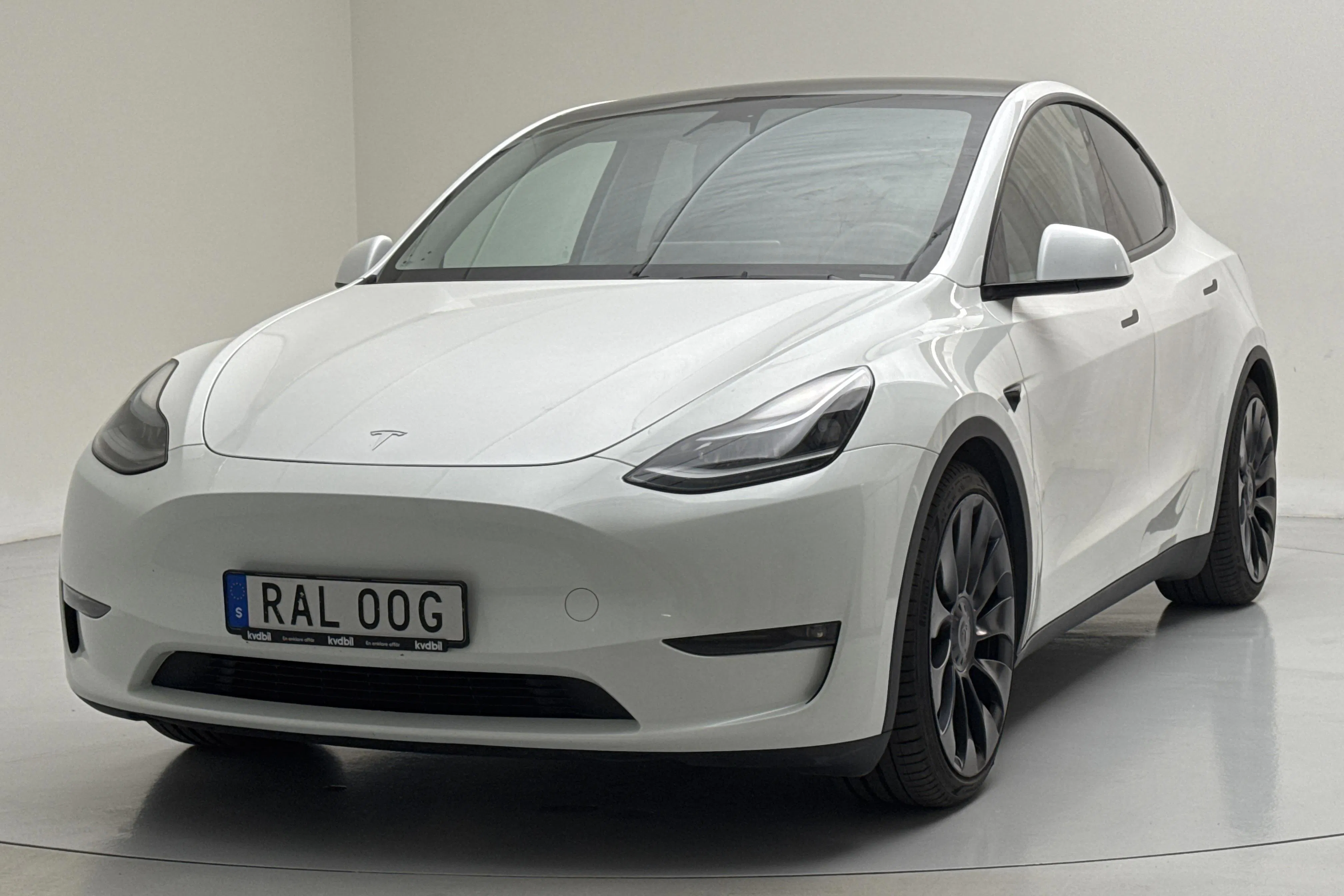 Tesla Model Y Performance Dual Motor AWD