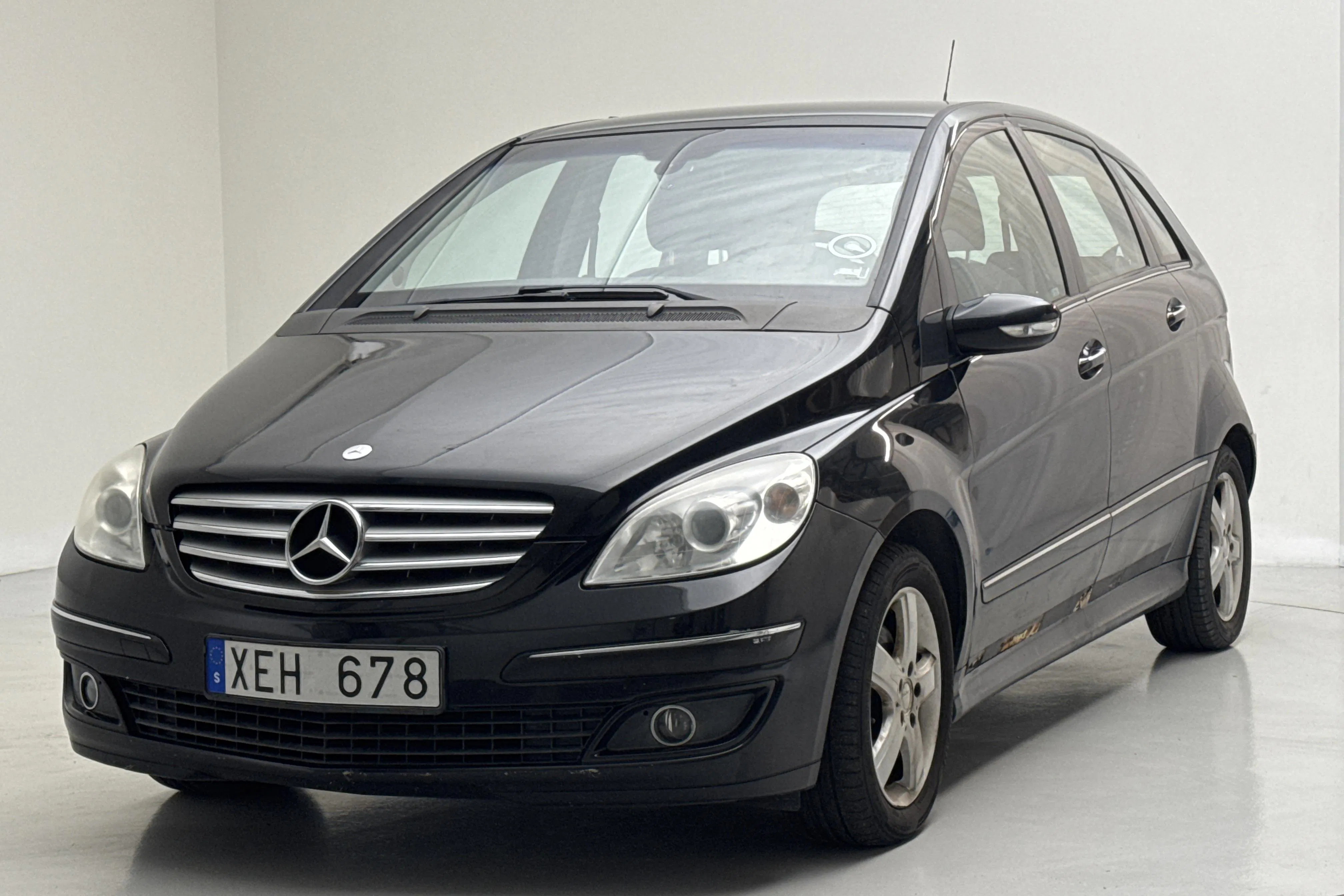 Presentationsfoto 1 av 11: Mercedes B 200 (136hk) - 16 342 mil - Automat - svart - 2006