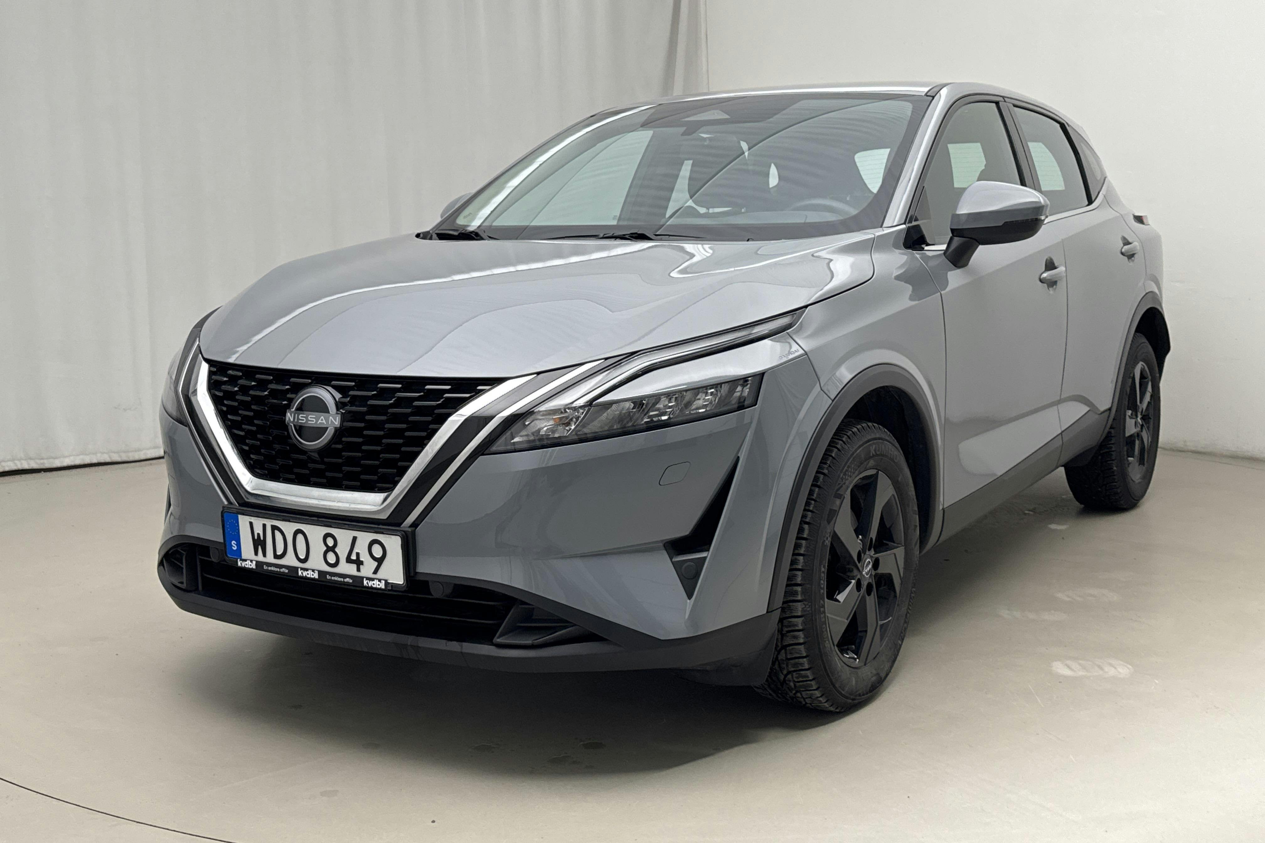 Presentation photo 1 of 19: Nissan Qashqai 1.3 MHEV (158hk) - 43 950 km - Automatic - Light Grey - 2023