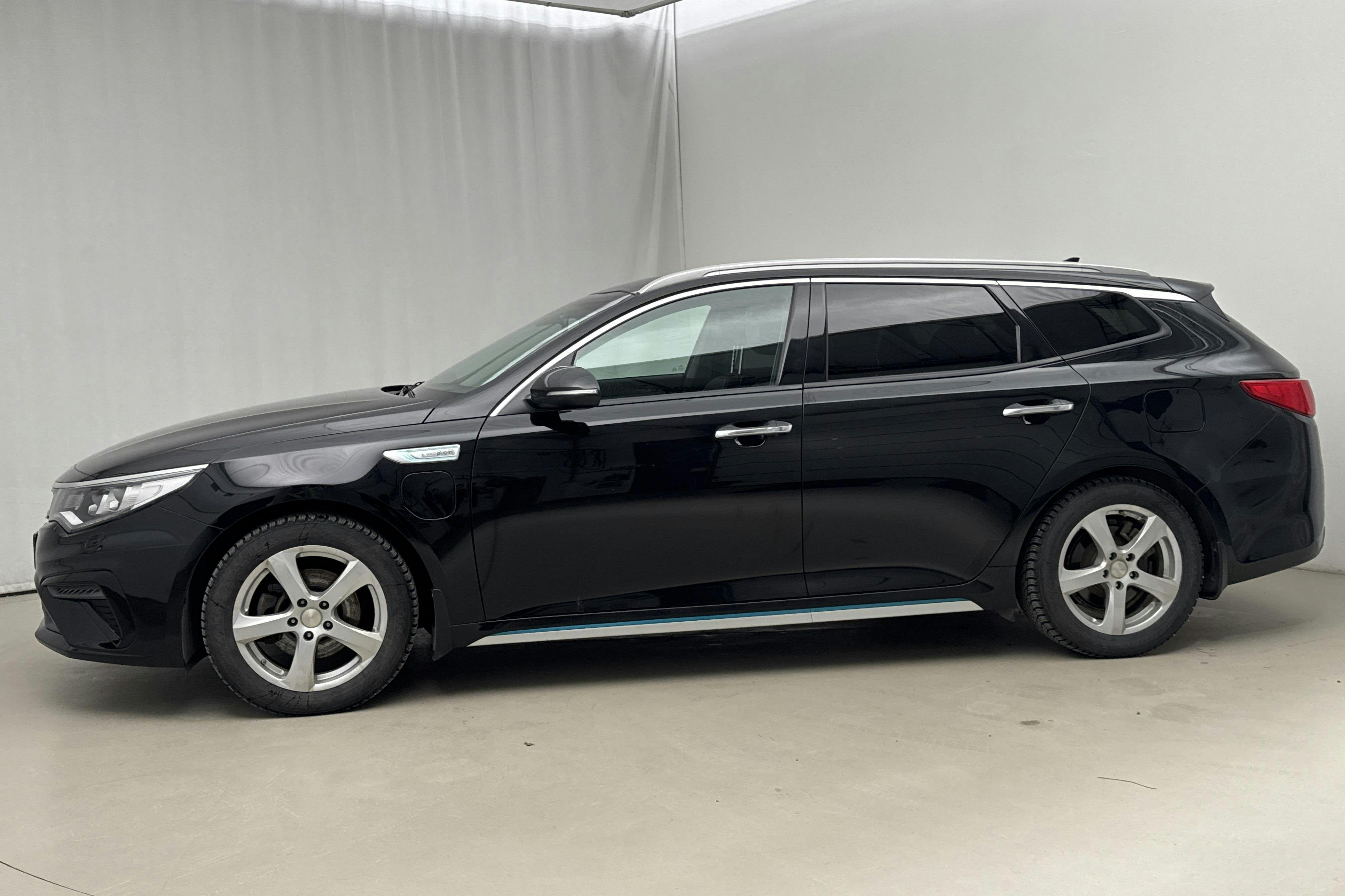 Presentation photo 2 of 23: KIA Optima 2.0 GDi Plug-in Hybrid SW (205hk) - 78 660 km - Automatic - black - 2019