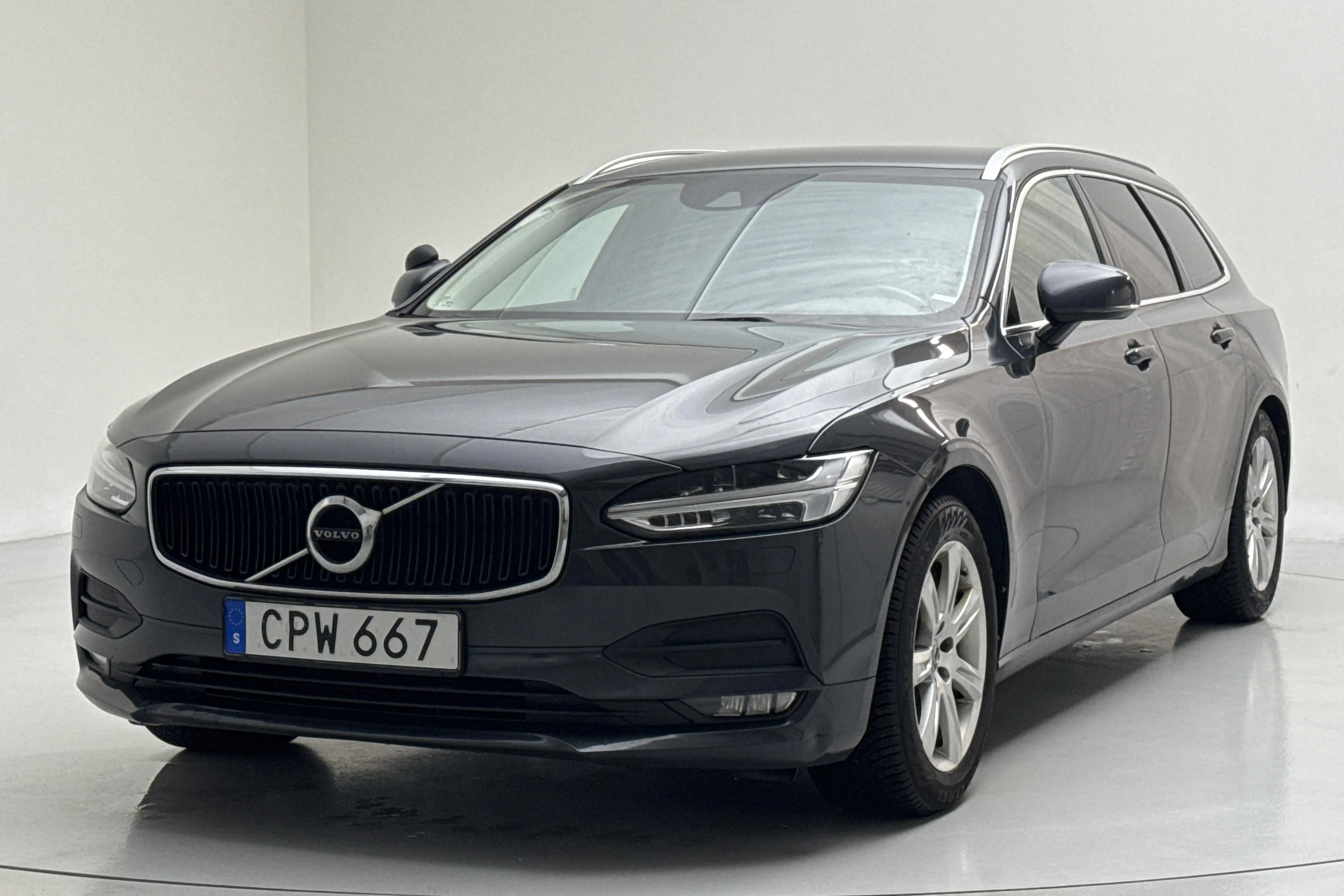 Presentationsfoto 1 av 14: Volvo V90 D4 (190hk) - 20 934 mil - Automat - grå - 2017