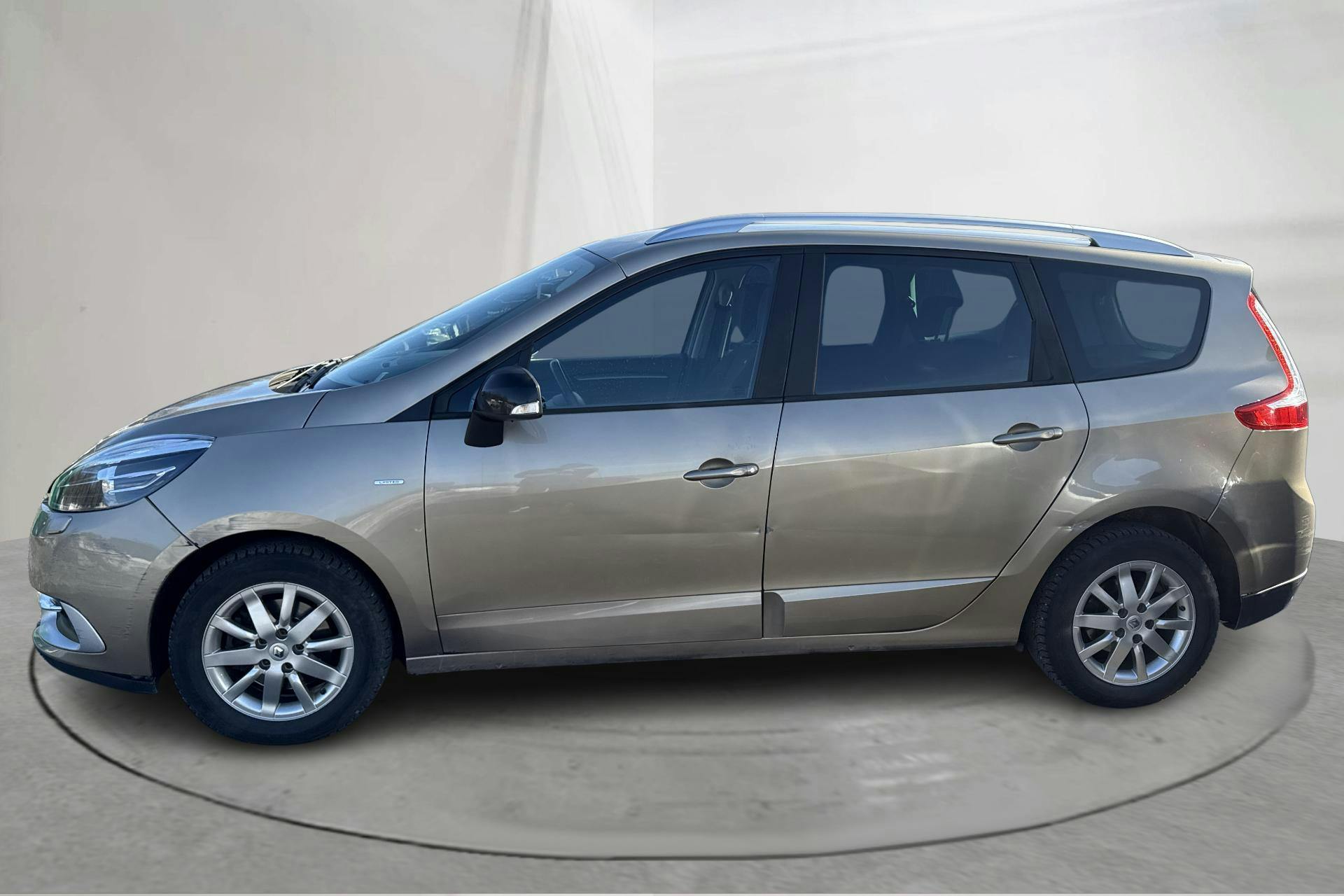 Presentationsfoto 2 av 15: Renault Grand Scénic III 1.5 dCi ESM (110hk) - 17 846 mil - Manuell - Light Brown - 2015