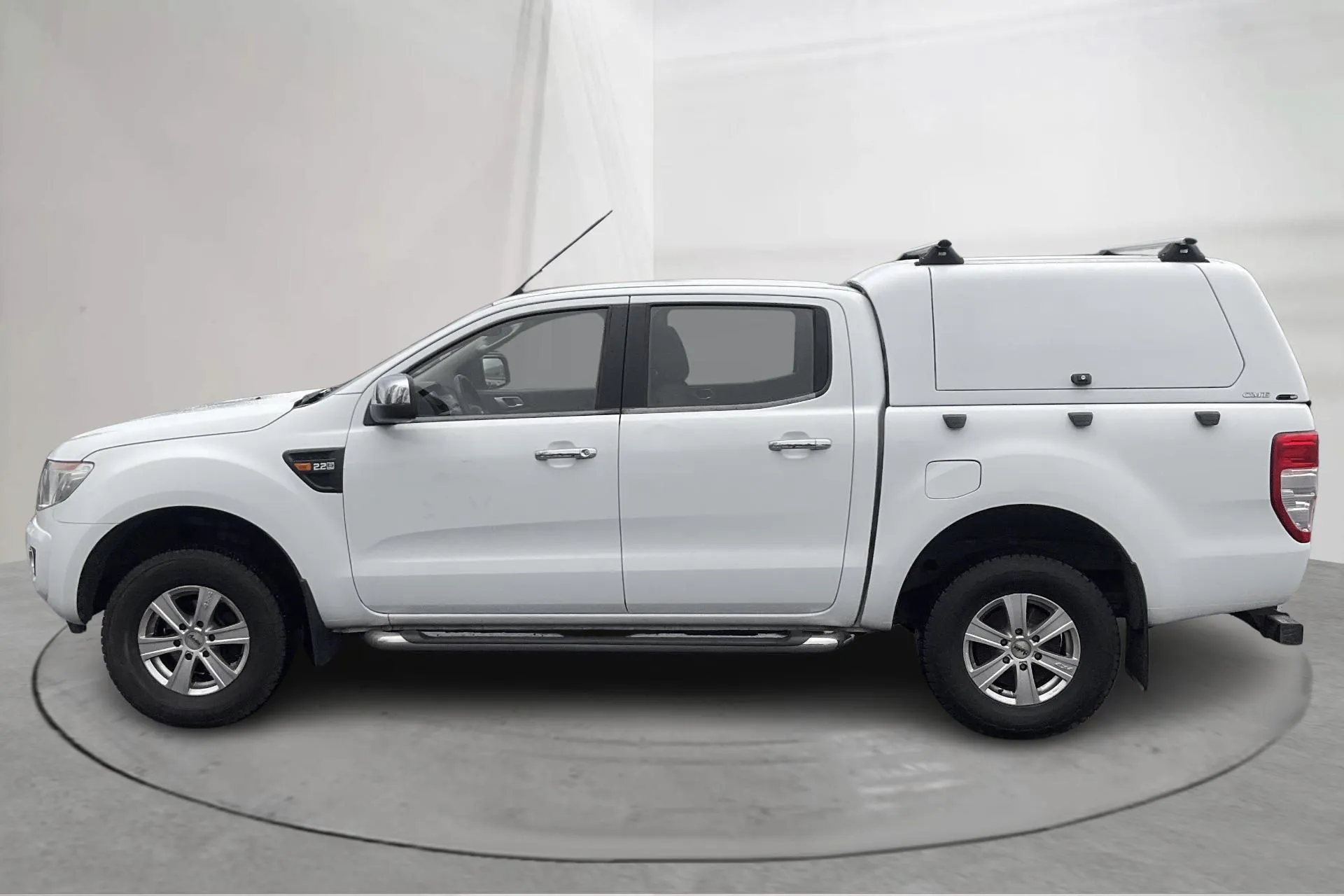 Presentationsfoto 2 av 13: Ford Ranger 2.2 TDCi 4WD (150hk) - 18 372 mil - Automat - vit - 2013