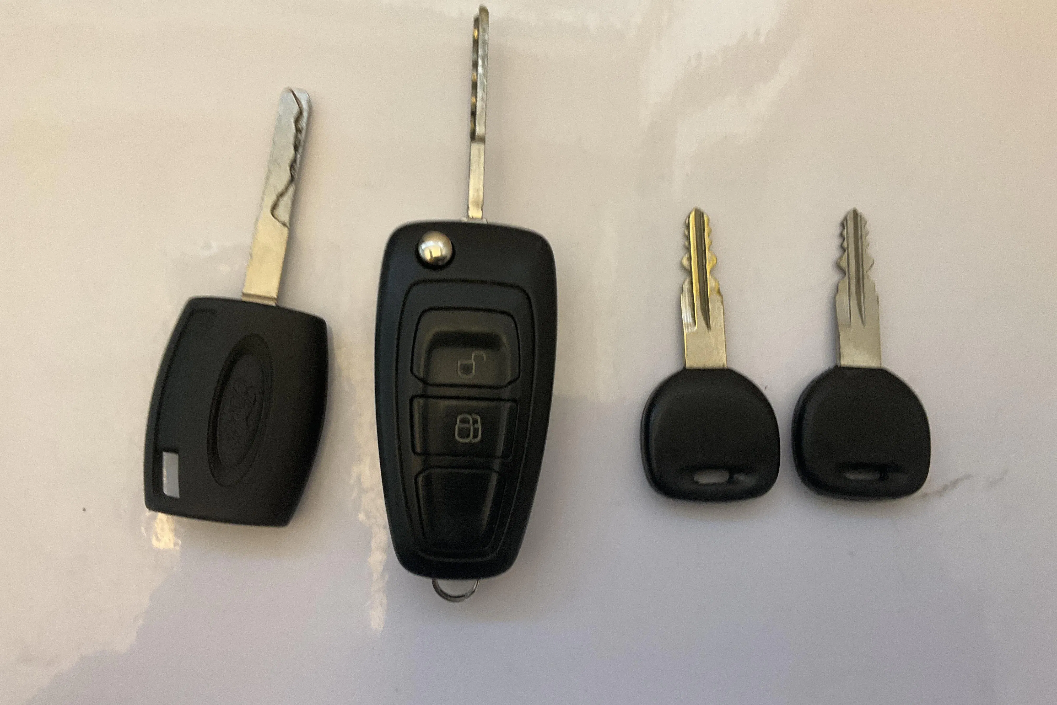 Presentationsfoto 13 av 13: Ford Ranger 2.2 TDCi 4WD (150hk) - 18 372 mil - Automat - vit - 2013