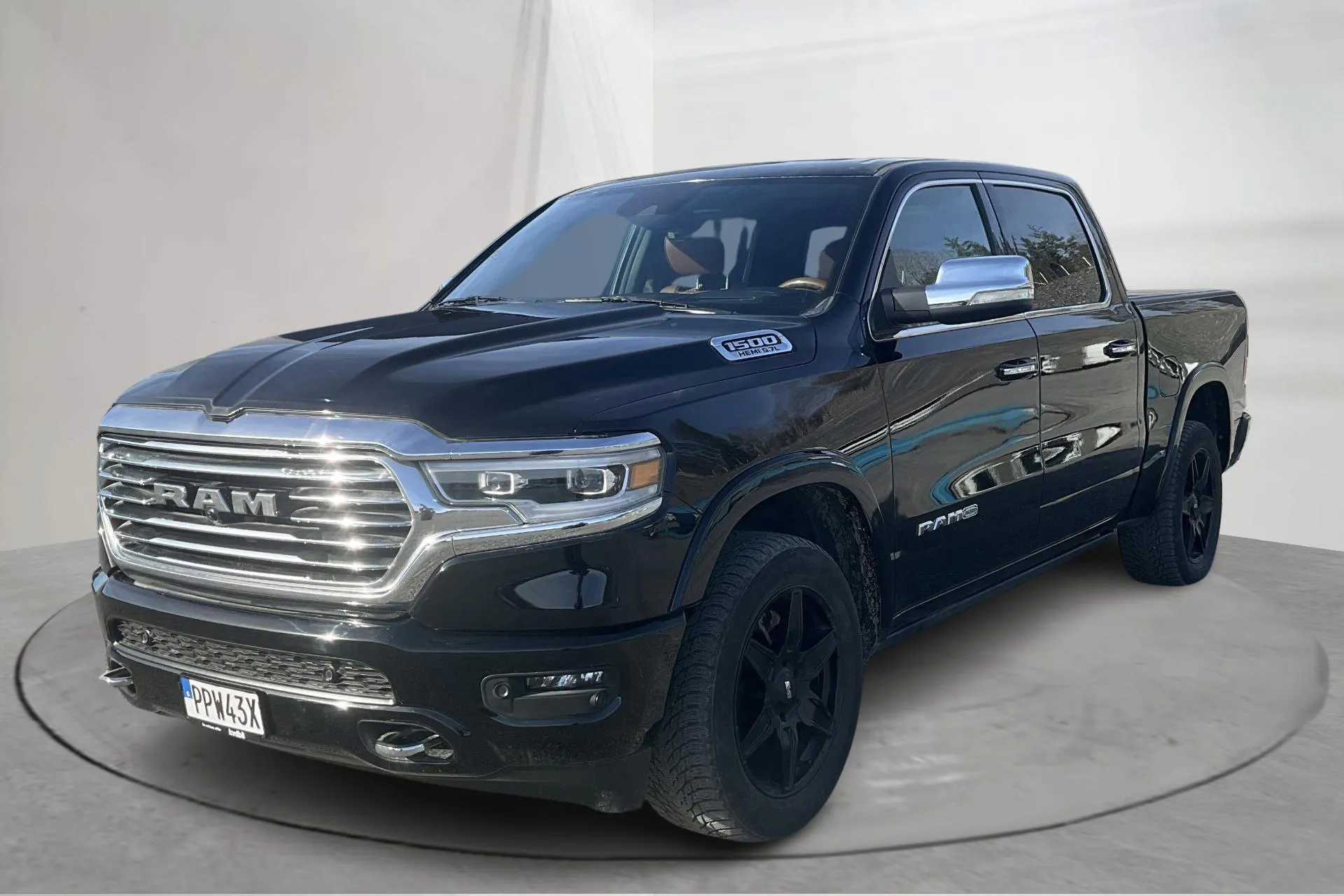 Presentationsfoto 1 av 21: Dodge RAM 1500 5.7 (395hk) - 4 604 mil - Automat - svart - 2022