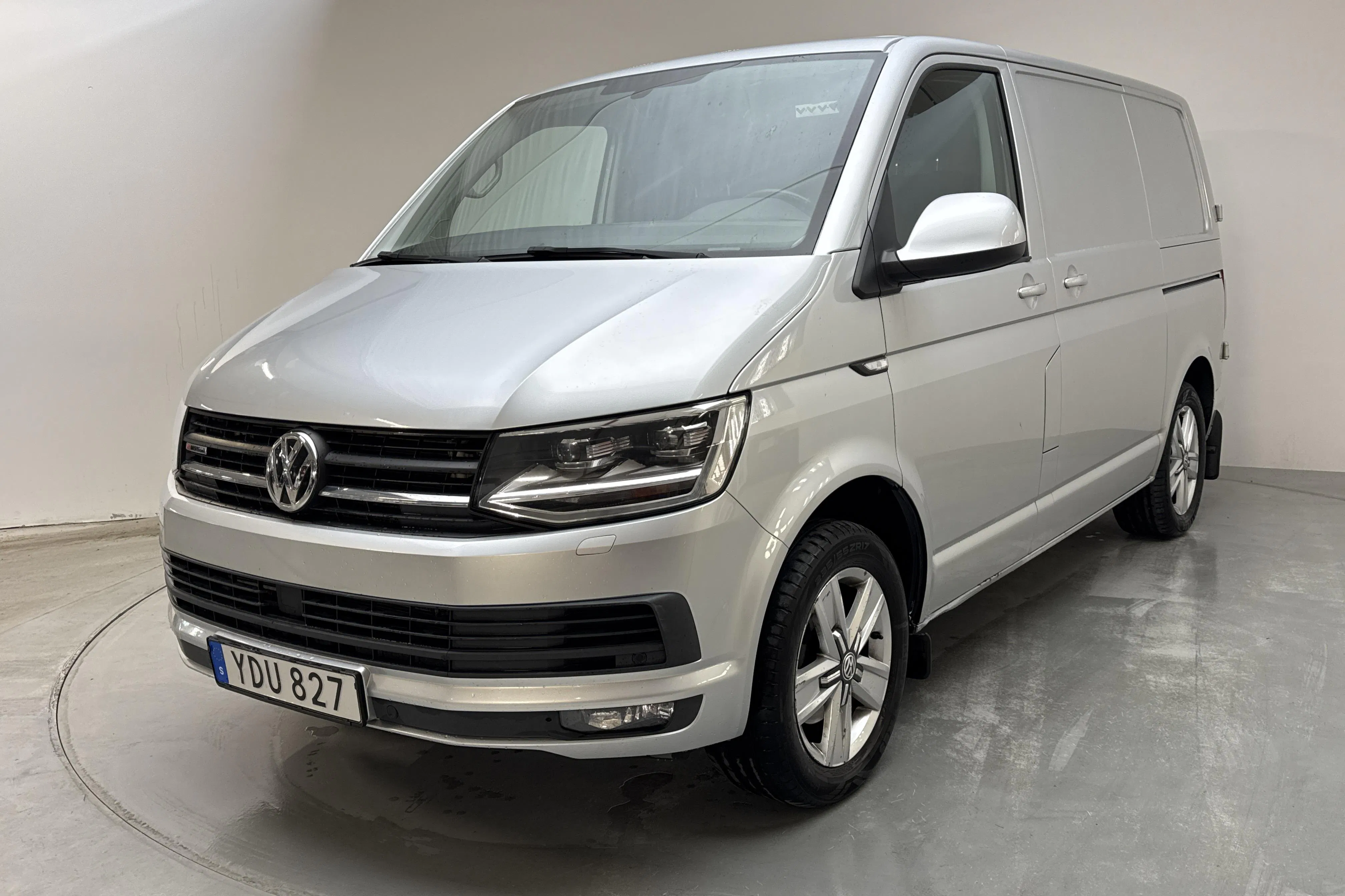 VW Transporter T6 2.0 TDI BMT Skåp 4MOTION (150hk)