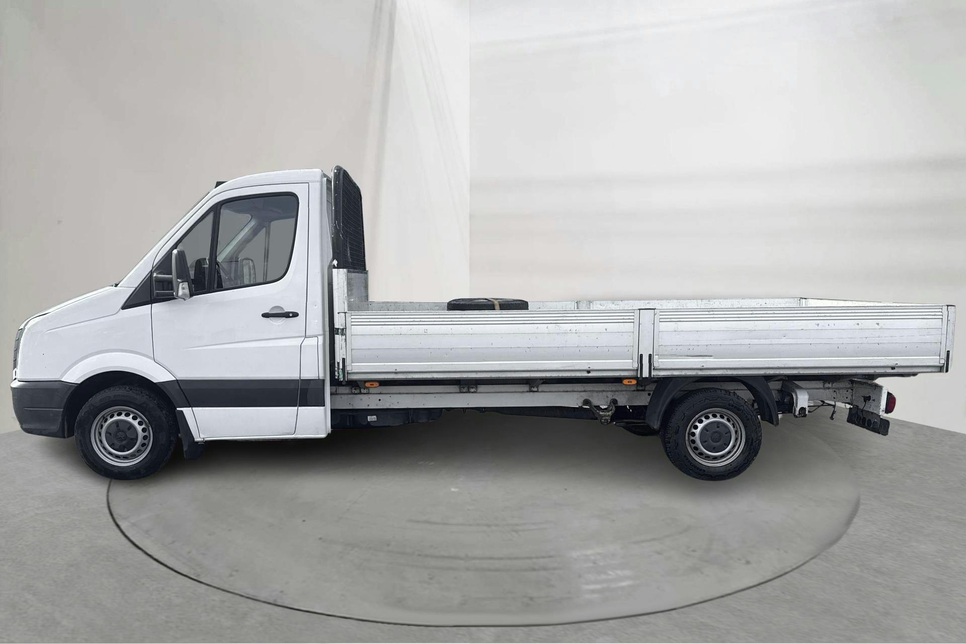 Presentation photo 2 of 13: VW Crafter 35 2.0 TDI (163hk) - 161 610 km - Manual - white - 2016
