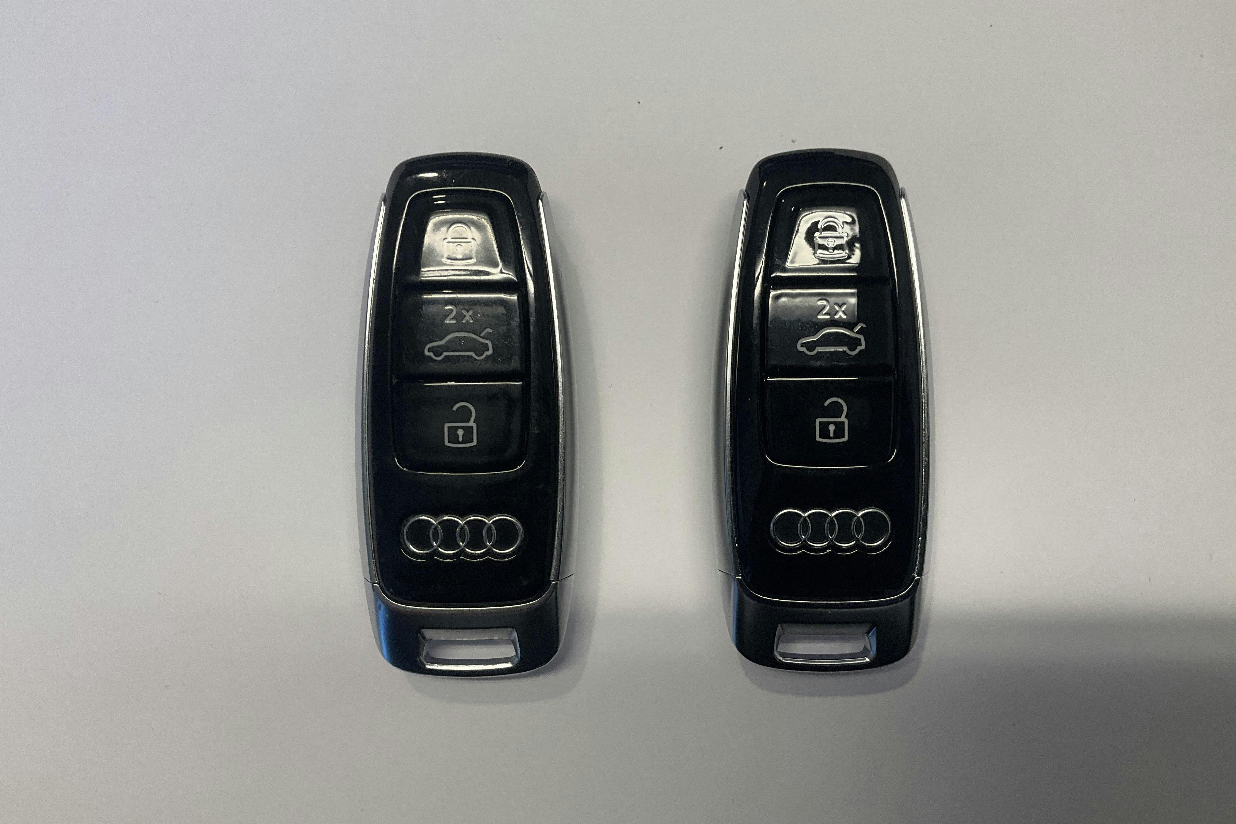 Presentationsfoto 23 av 23: Audi Q8 55 e-tron quattro (408hk) - 9 779 mil - Automat - grå - 2024