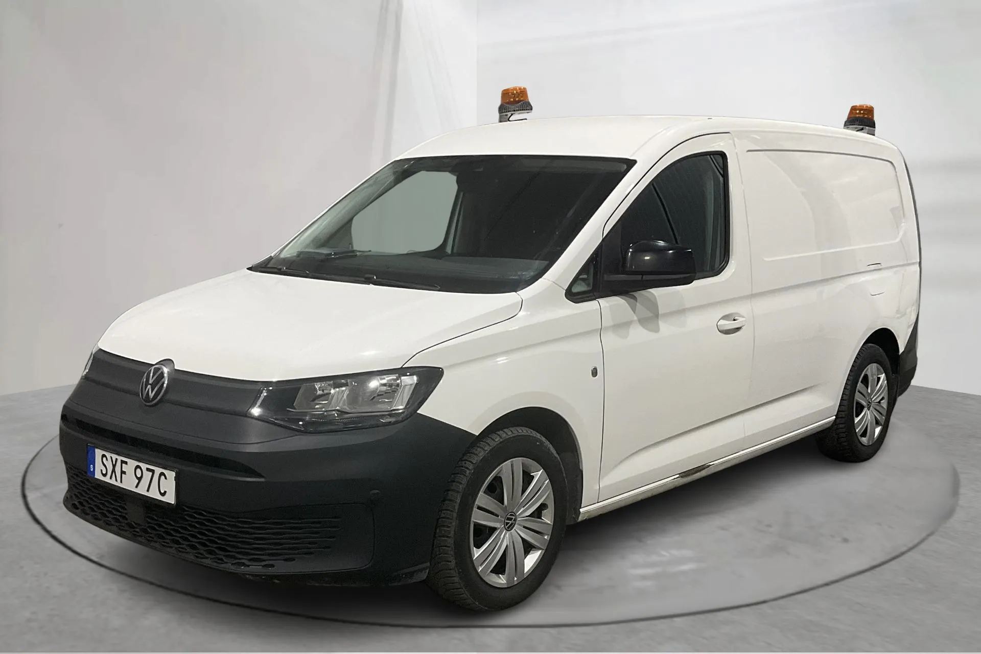 Presentation photo 1 of 15: VW Caddy Cargo Maxi 2.0 TDI (122hk) - 25 350 km - Automatic - white - 2022