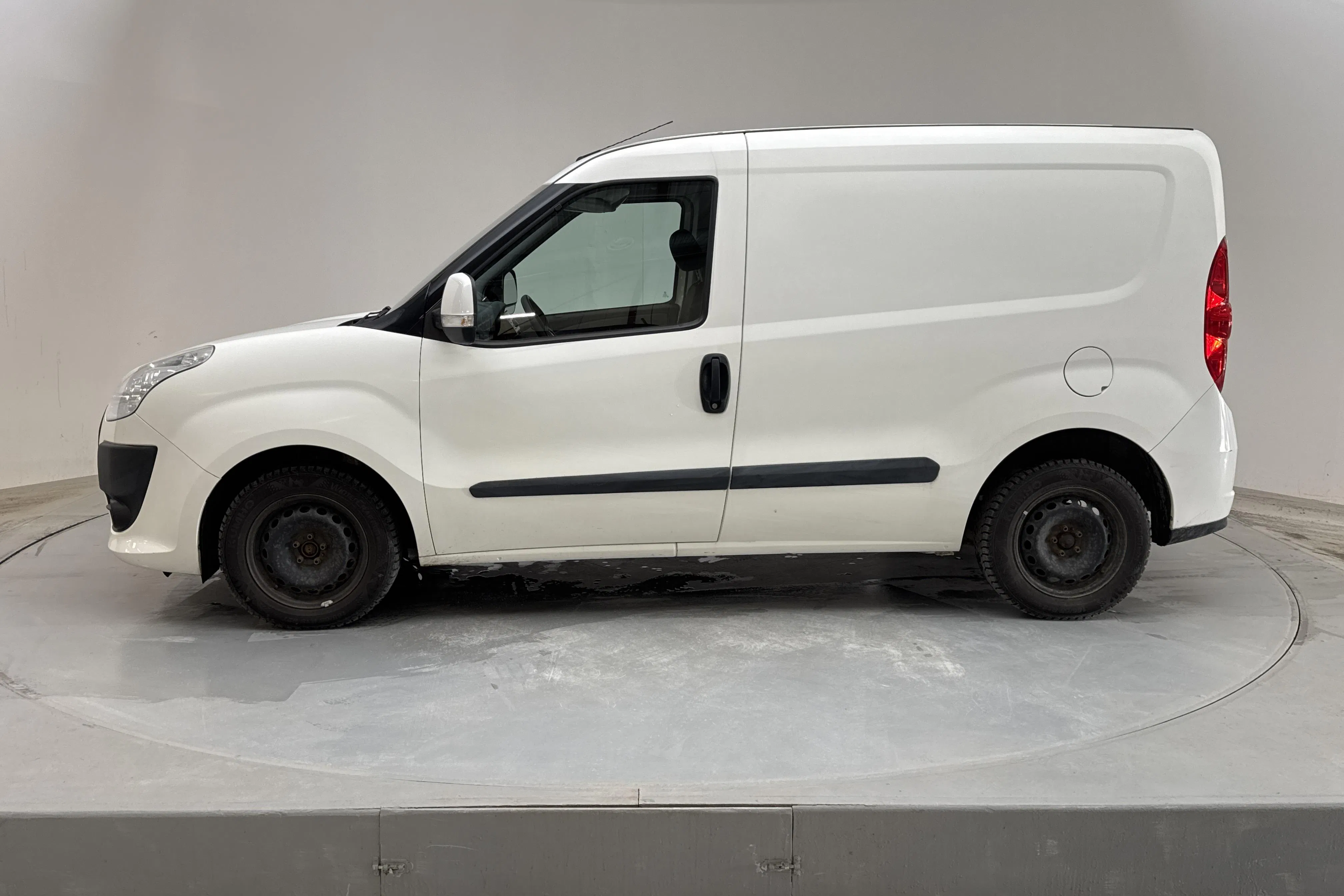 Presentation photo 2 of 13: Fiat Doblo Cargo 1.3 Multijet (90hk) - 118 850 km - Manual - white - 2013