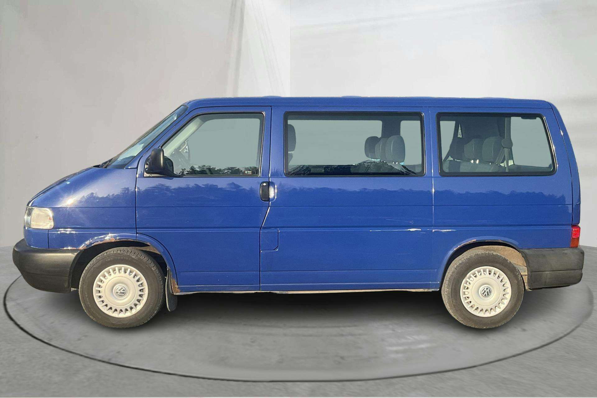 Presentation photo 2 of 11: VW Caravelle T4 2.5 (115hk) - 184 610 km - Manual - blue - 2003