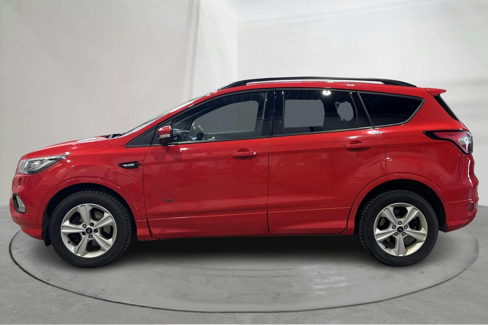 Presentation photo 2 of 15: Ford Kuga 2.0 TDCi AWD (180hk) - 168 430 km - Automatic - red - 2018