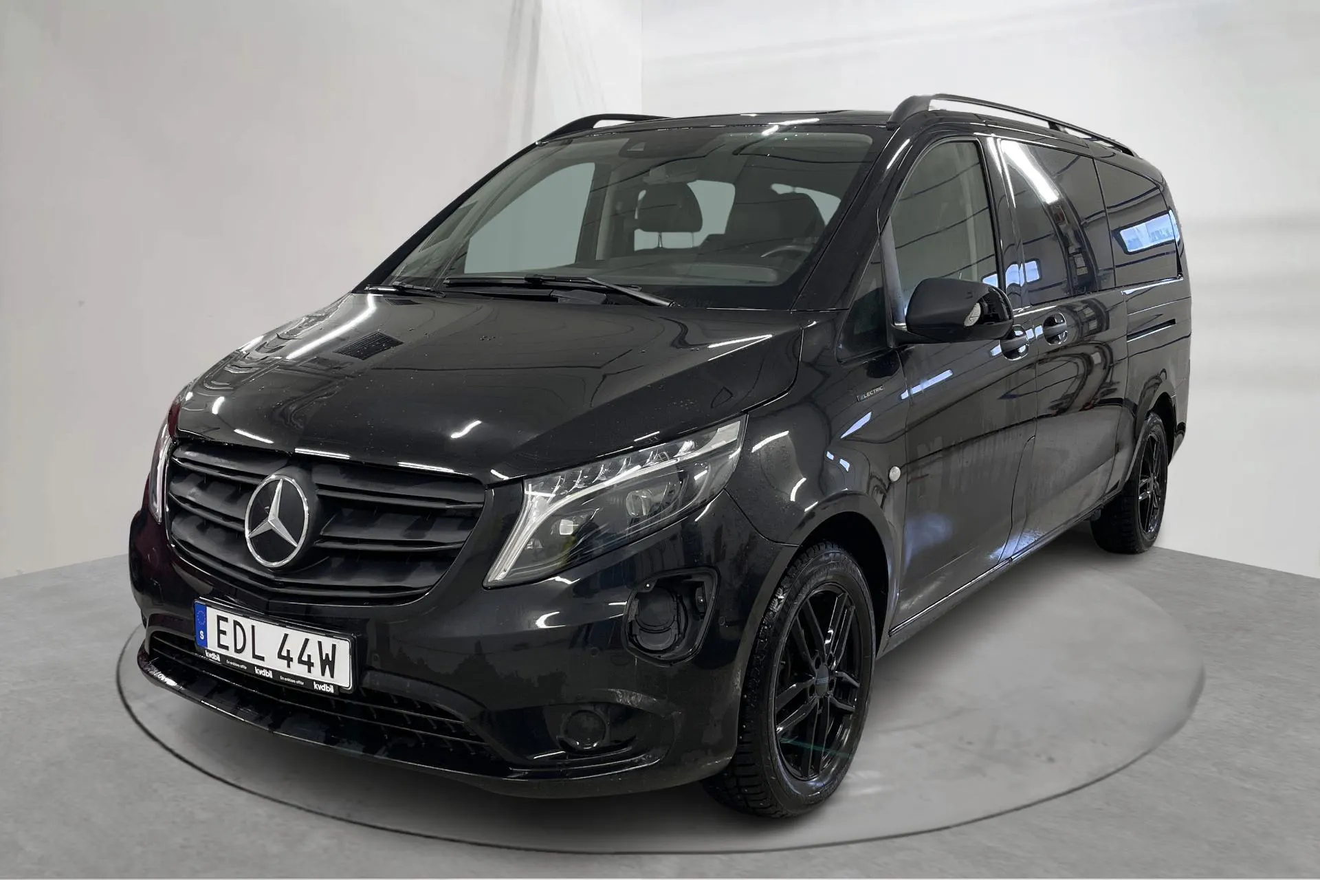 Presentation photo 1 of 16: Mercedes eVito Tourer W640 (204hk) - 86 170 km - Automatic - black - 2023