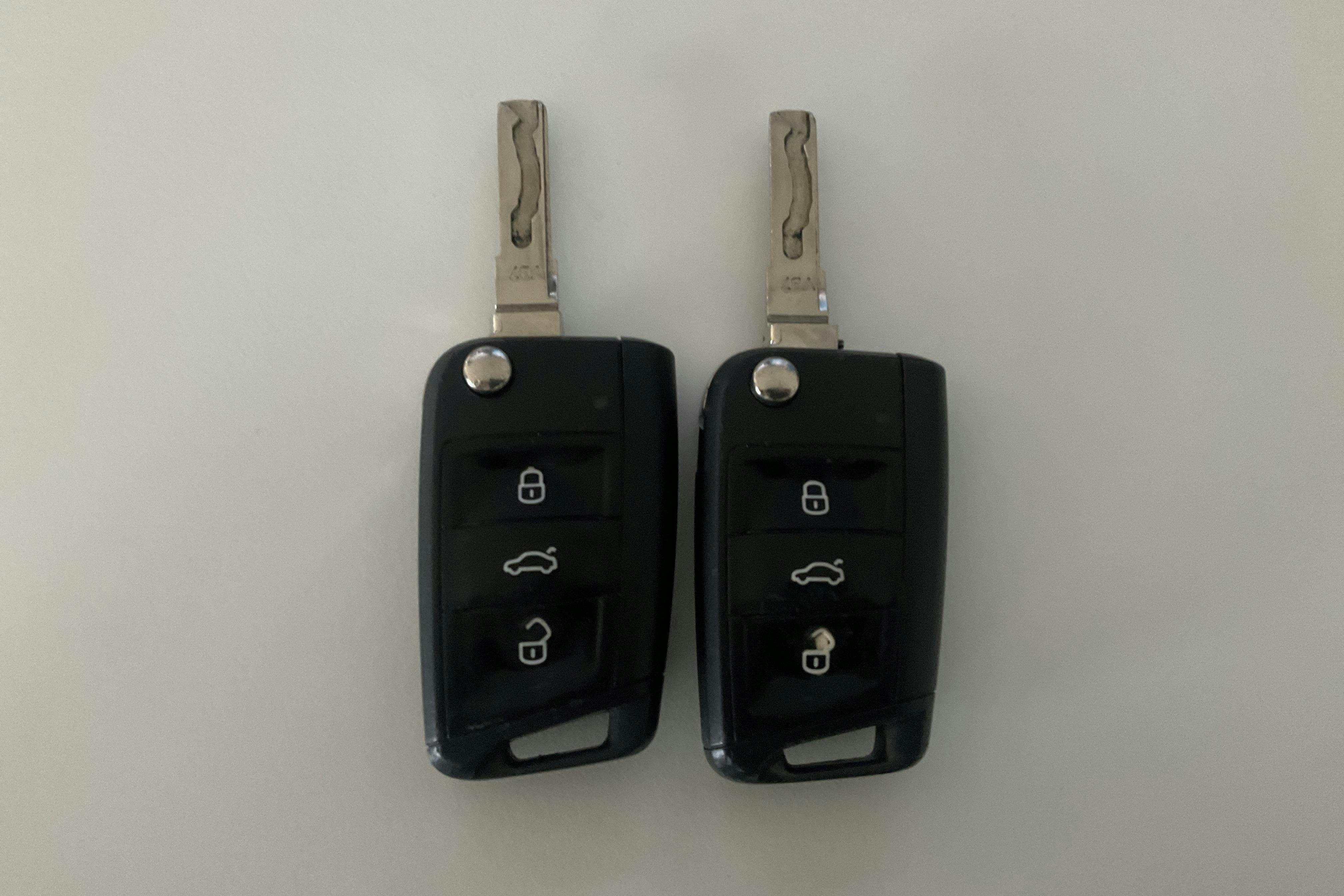 Presentation photo 15 of 15: VW Golf VII 1.5 TGI Sportscombi (130hk) - 142 620 km - Automatic - red - 2020