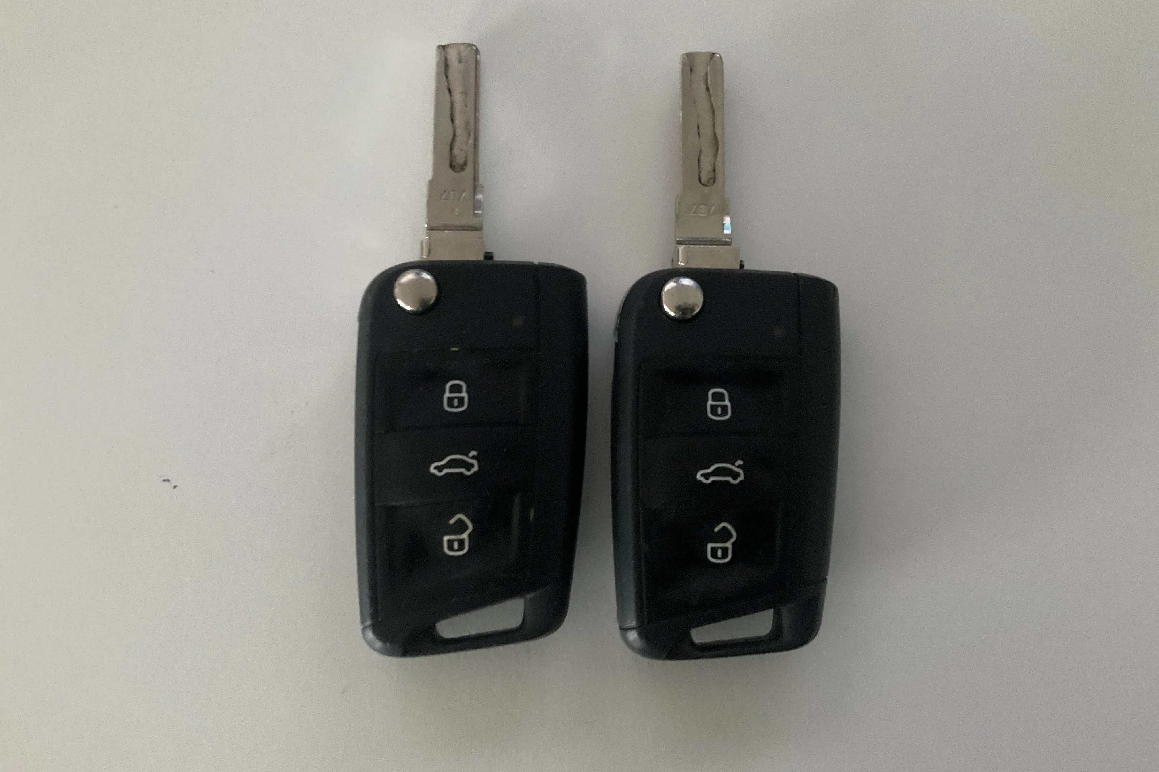 Presentationsfoto 14 av 14: VW Golf VII 1.5 TGI Sportscombi (130hk) - 15 113 mil - Automat - röd - 2020