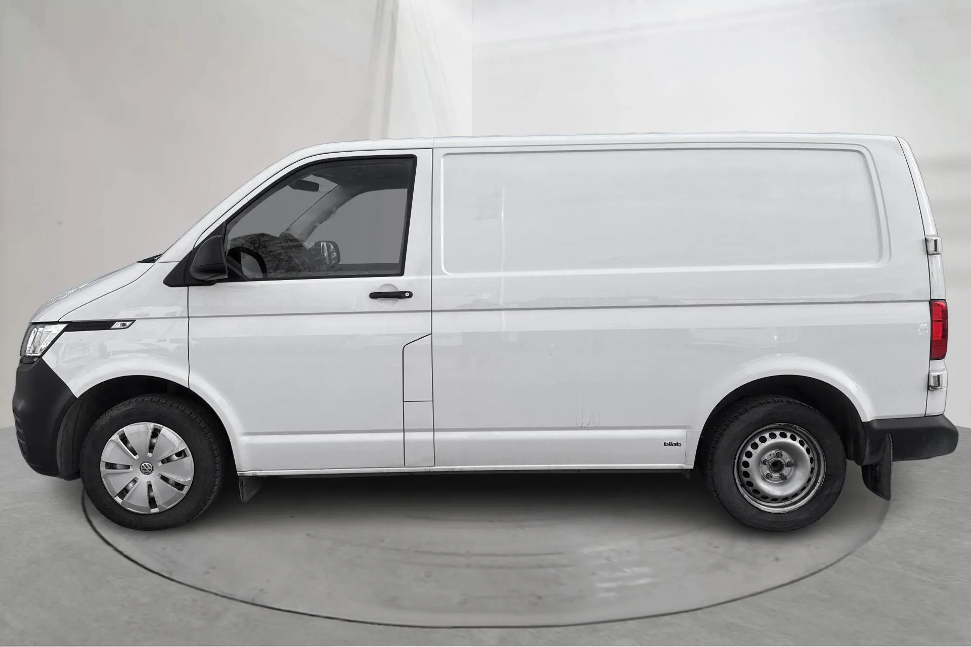 Presentation photo 2 of 16: VW Transporter T6.1 Skåp TDI (110hk) - 154 430 km - Manual - white - 2023