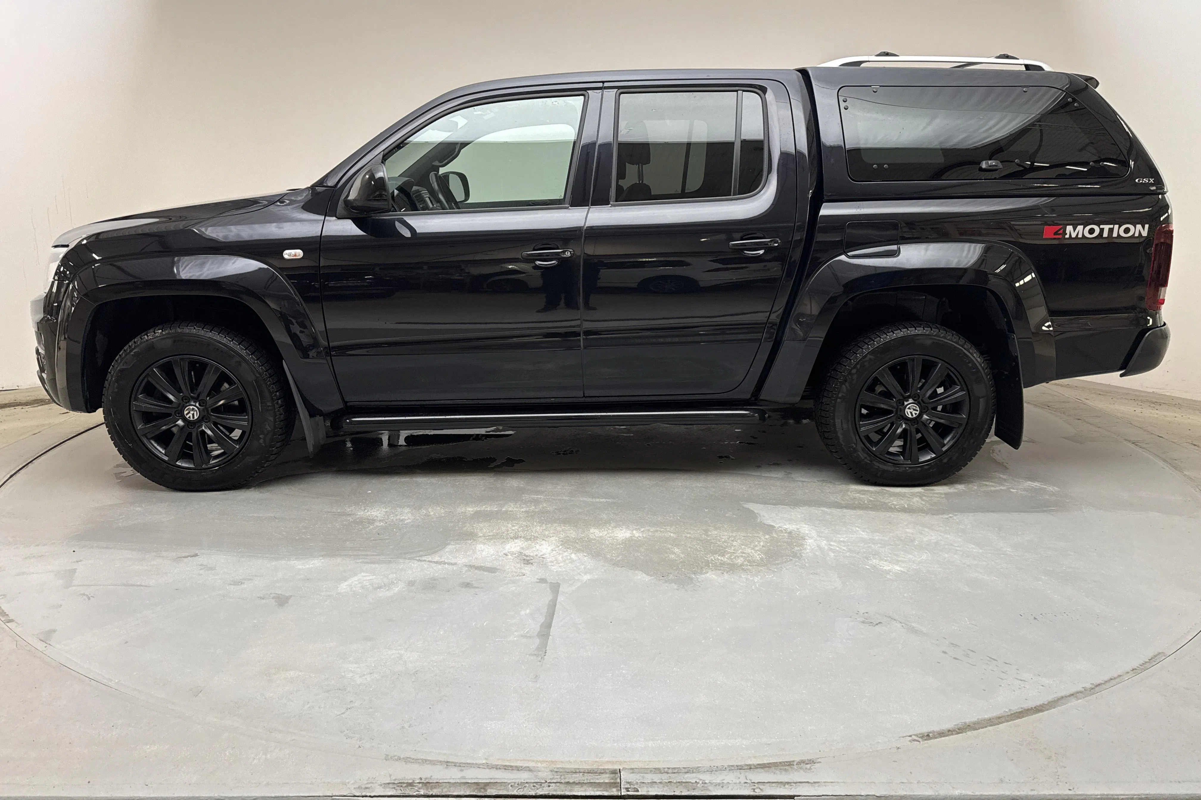 Presentationsfoto 2 av 14: VW Amarok 3.0 TDI 4motion (258hk) - 16 840 mil - Automat - svart - 2020