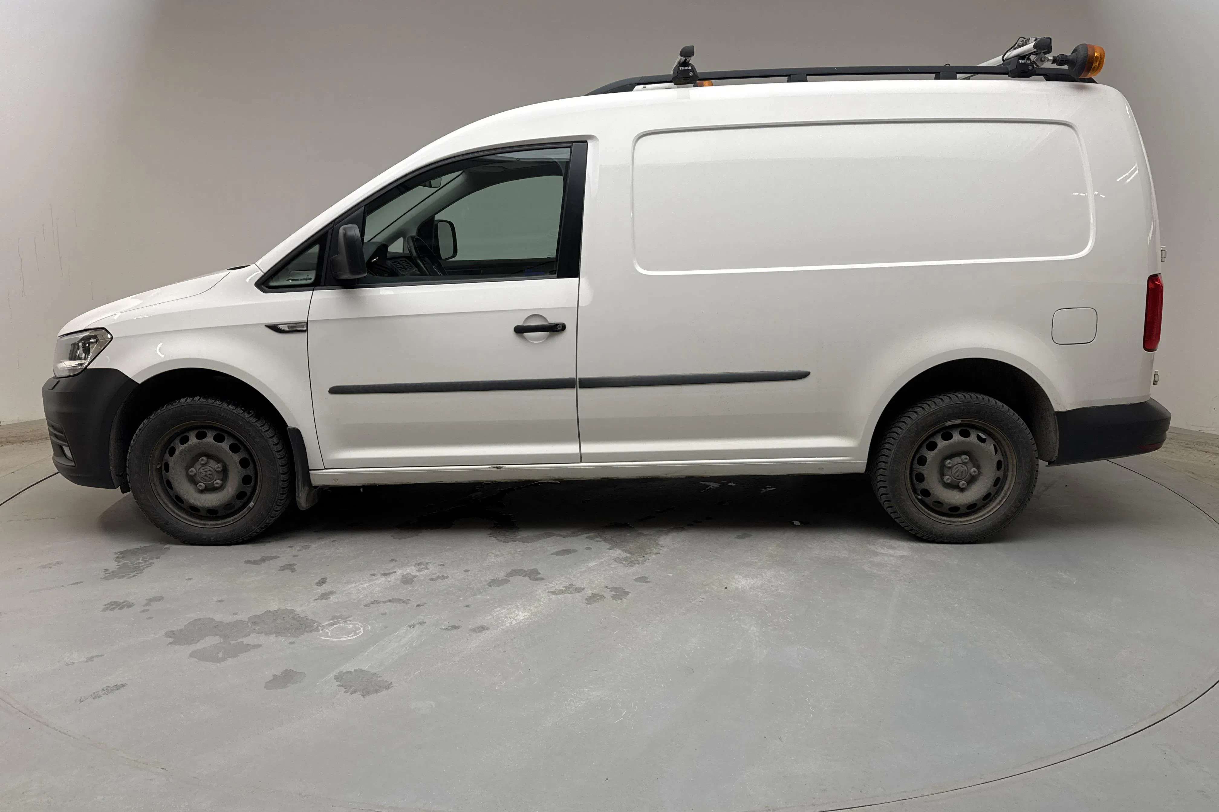 Presentation photo 2 of 10: VW Caddy 2.0 TDI Maxi Skåp 4MOTION (122hk) - 107 590 km - Manual - white - 2020