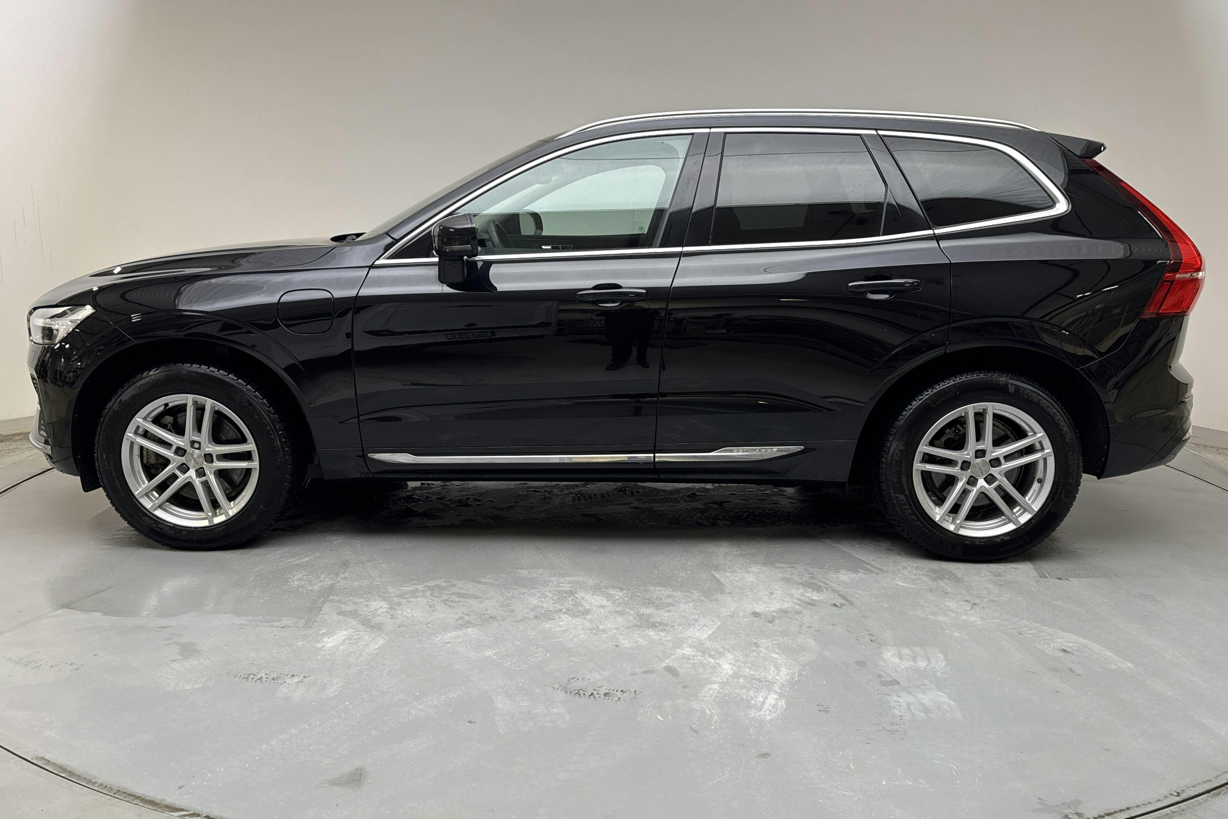 Presentation photo 2 of 18: Volvo XC60 T6 AWD Recharge (350hk) - 70 540 km - Automatic - black - 2023