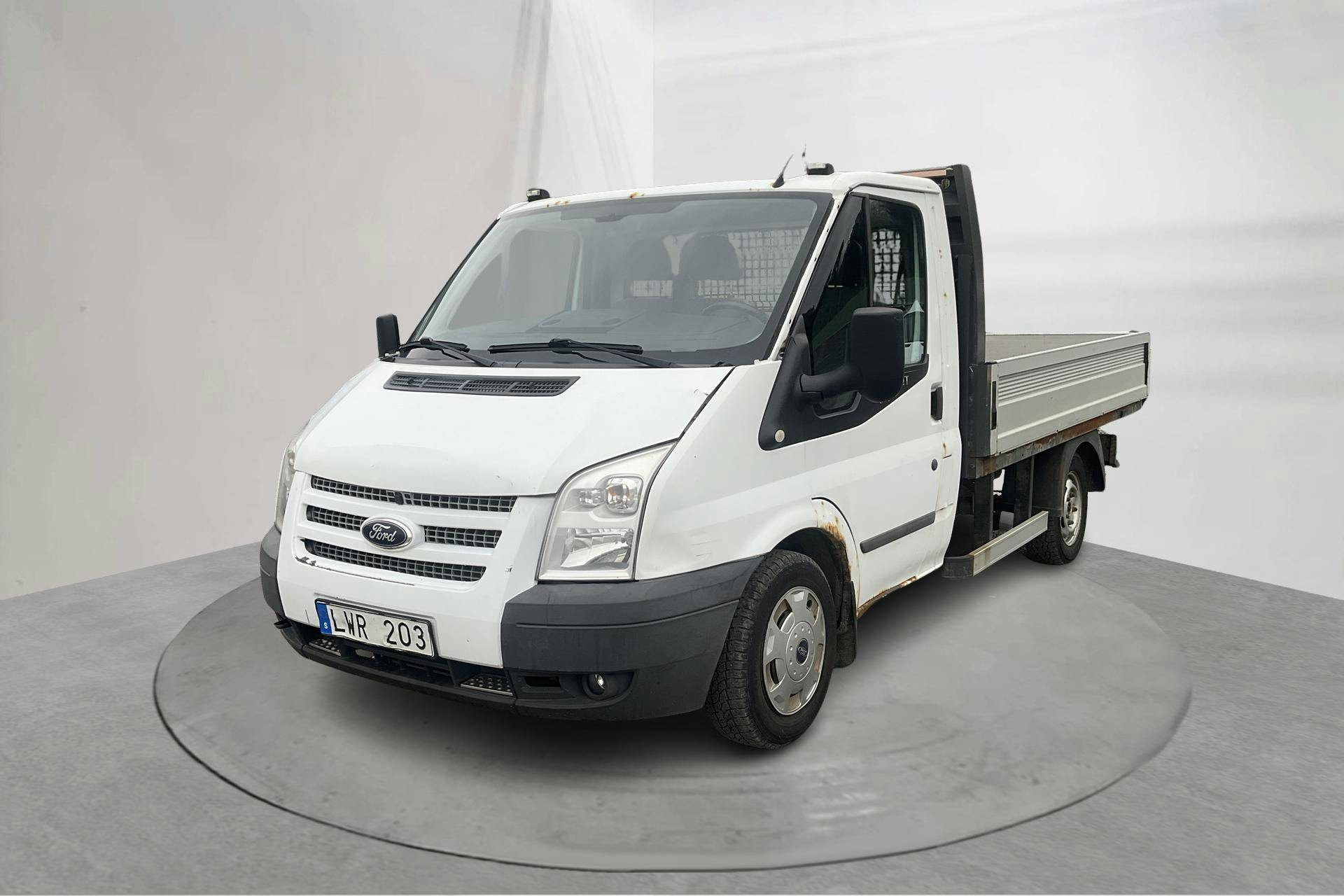 Presentation photo 1 of 11: Ford Transit 300 2.2 TDCi Pickup (100hk) - 199 570 km - Manual - white - 2013