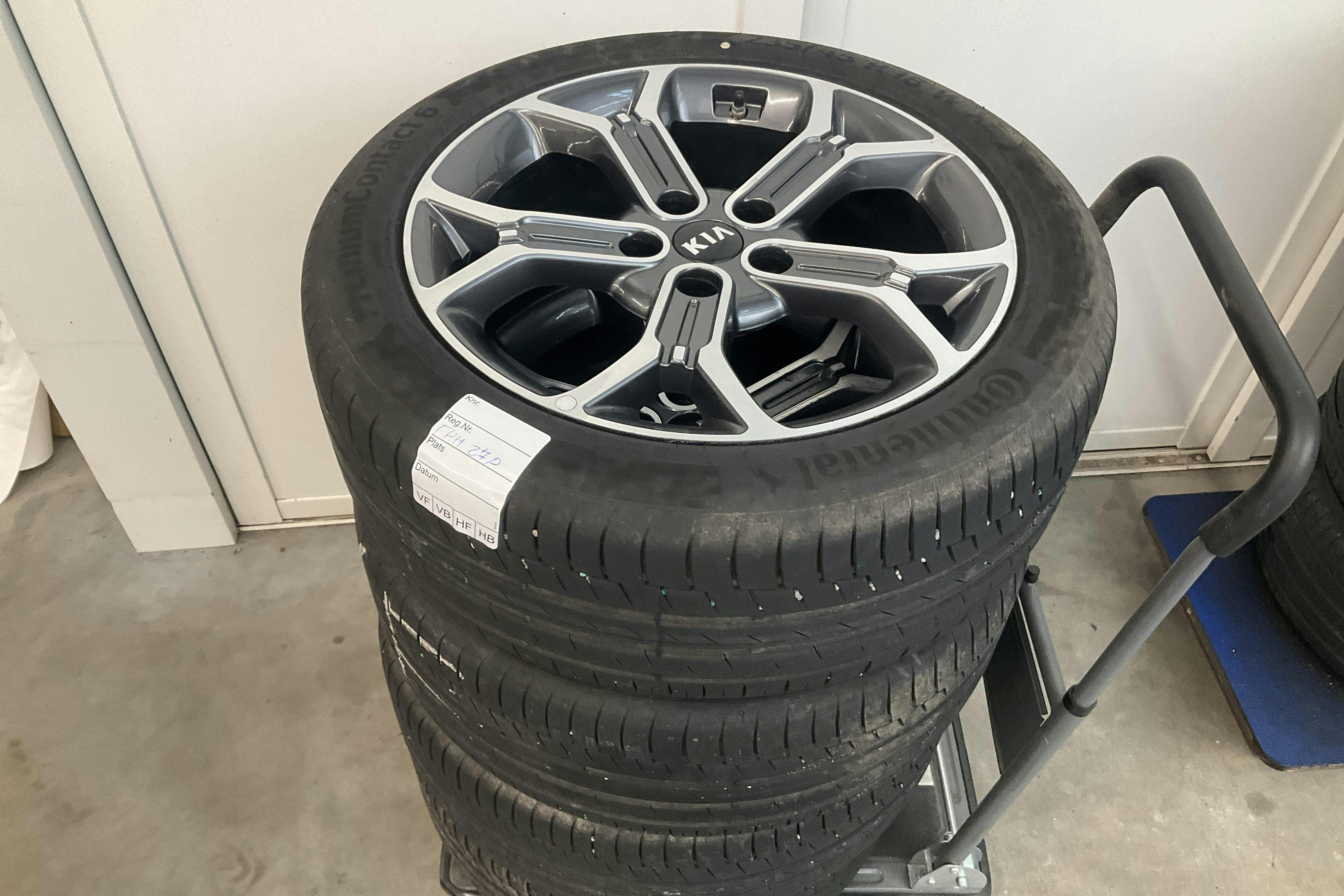 Presentation photo 17 of 17: KIA XCeed 1.6 Plug-in Hybrid 5dr (141hk) - 95 770 km - Automatic - black - 2020