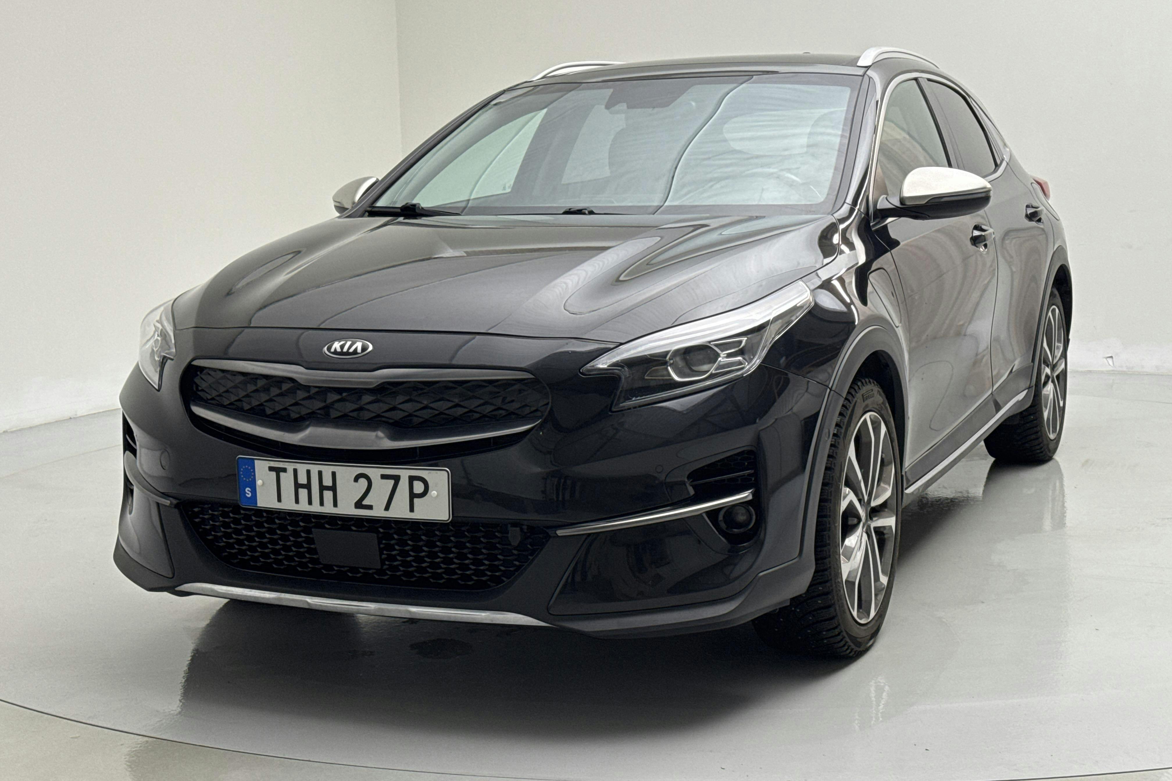 Presentation photo 1 of 17: KIA XCeed 1.6 Plug-in Hybrid 5dr (141hk) - 95 770 km - Automatic - black - 2020
