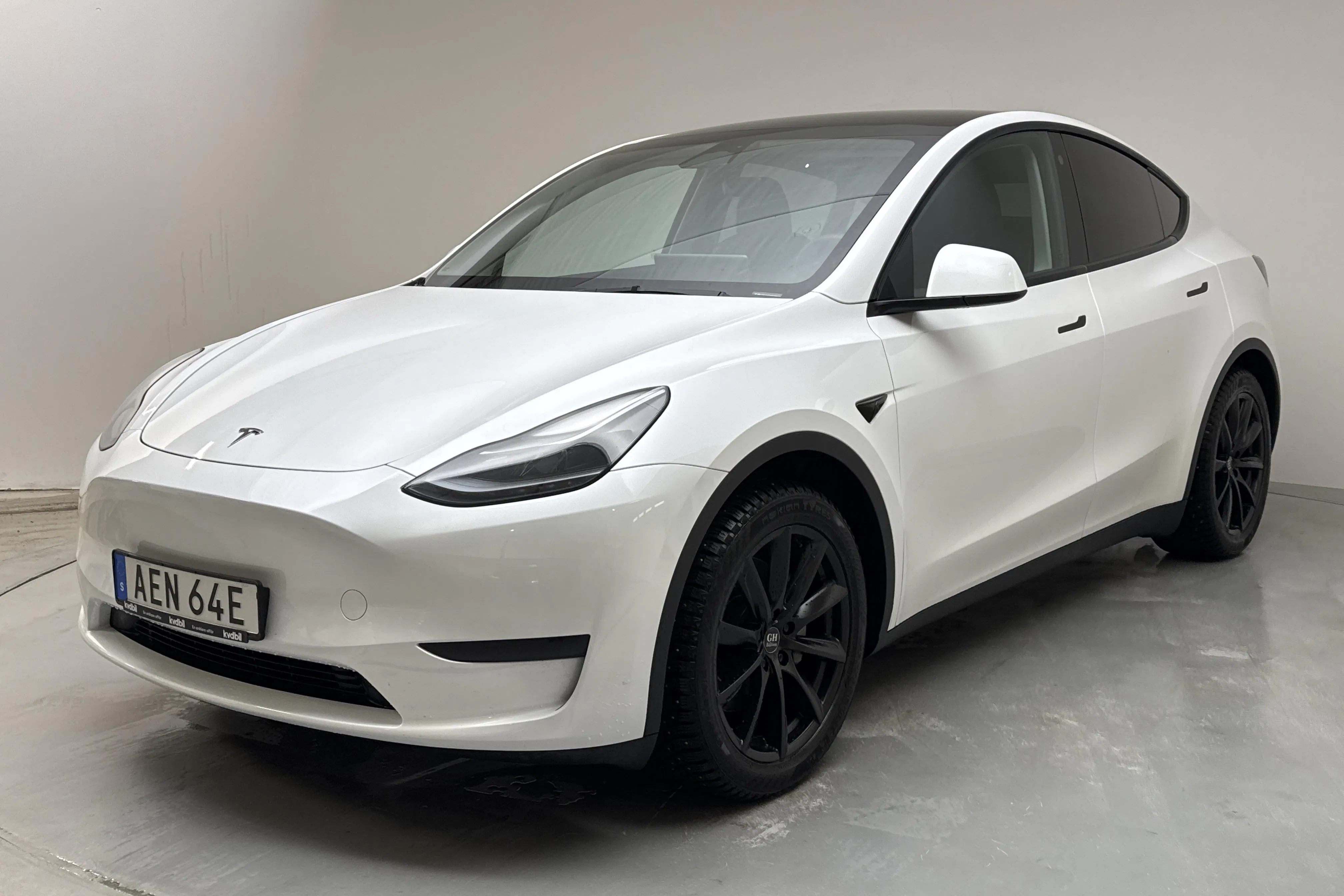 Tesla Model Y RWD