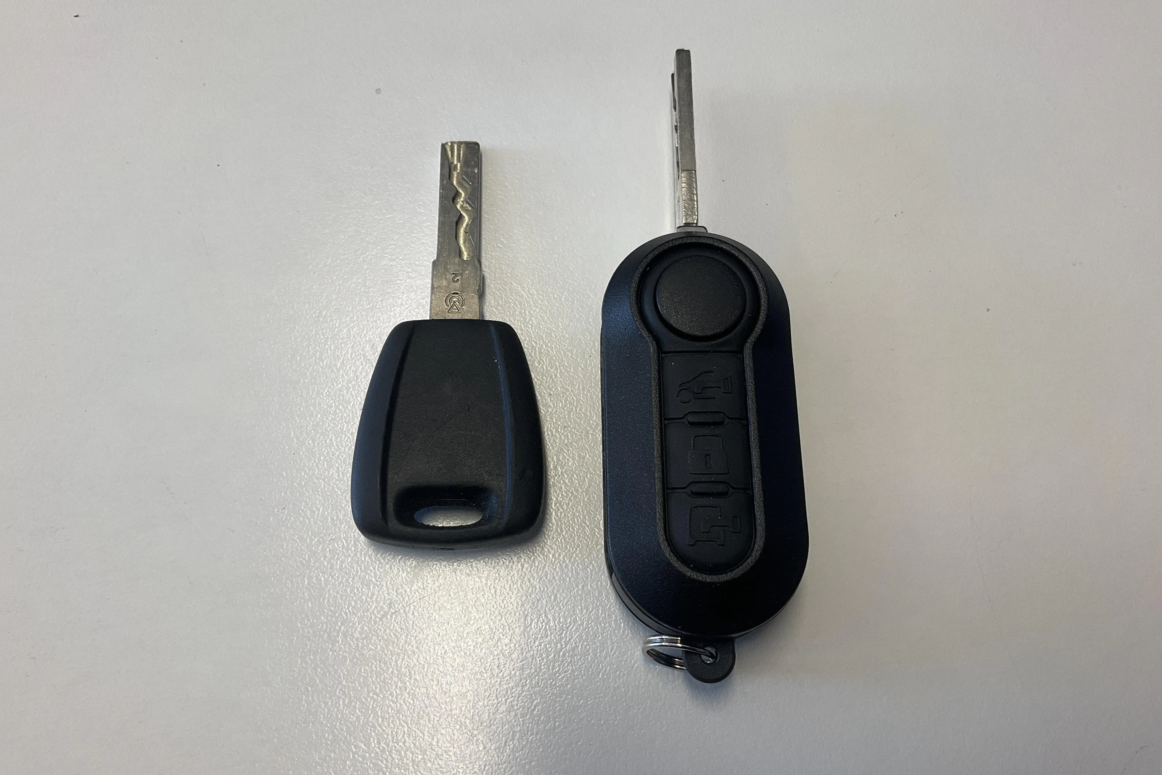 Presentation photo 11 of 11: Peugeot Boxer 335 2.0 BlueHDI Chassi (163hk) - 112 500 km - Manual - white - 2018