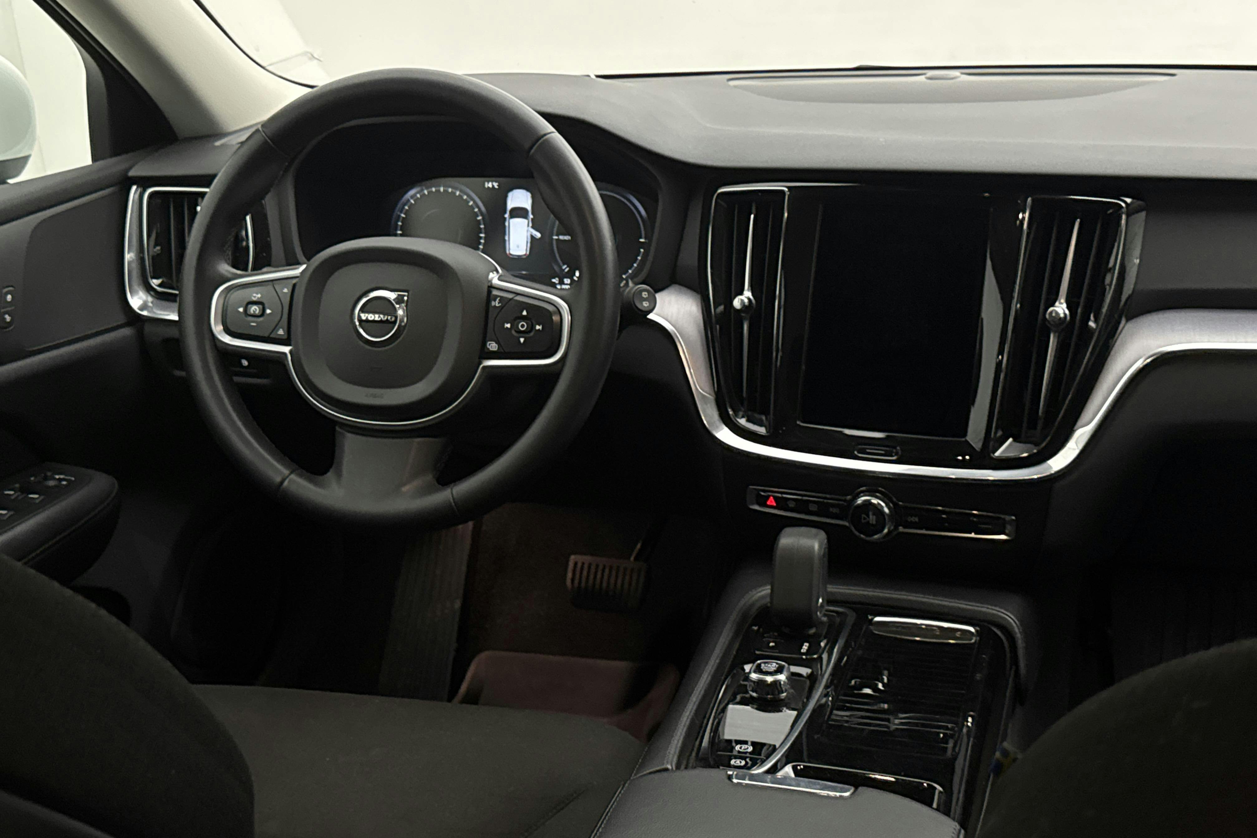 Presentation photo 25 of 25: Volvo V60 T6 AWD Recharge (350hk) - 119 760 km - Automatic - white - 2022