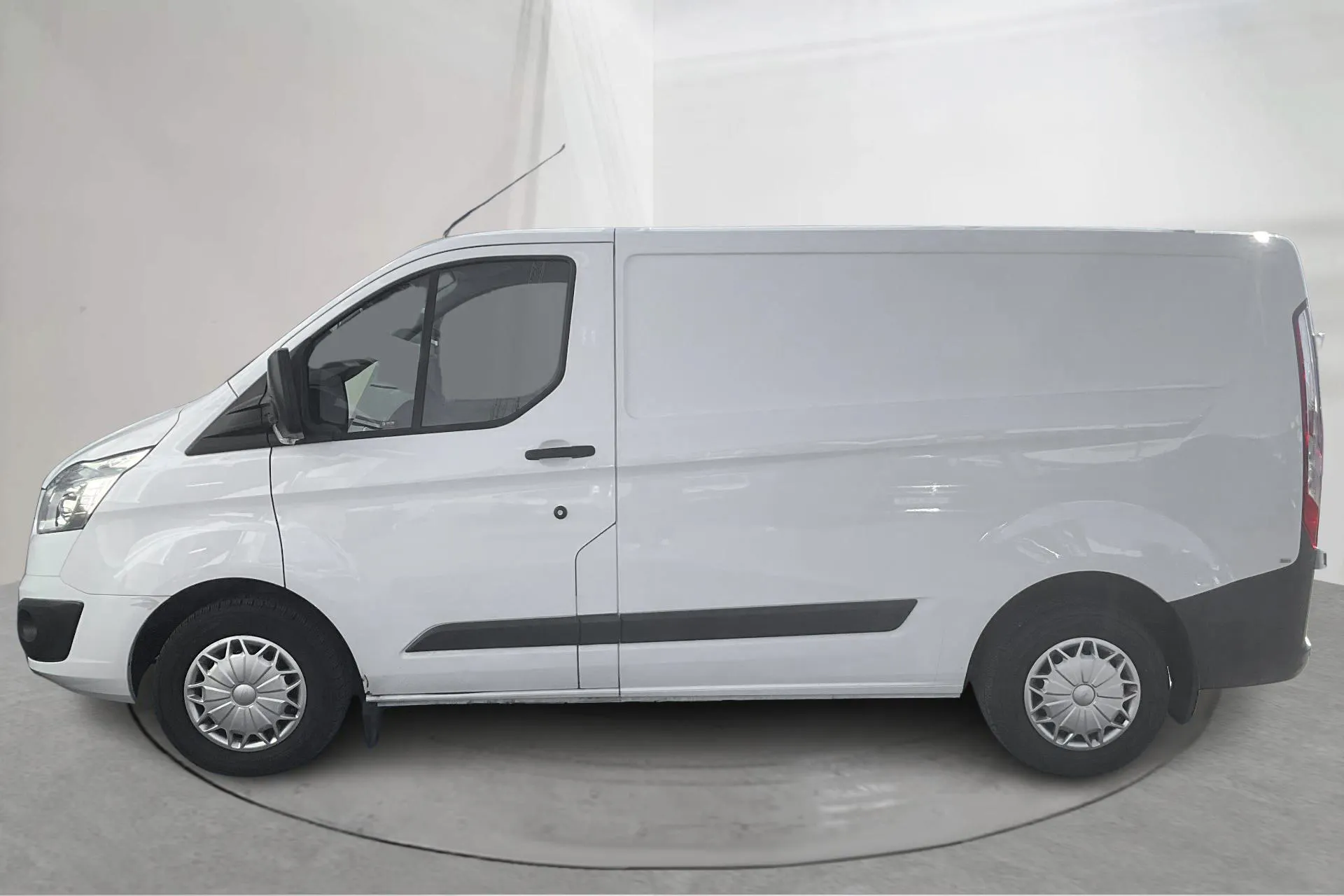 Presentation photo 2 of 17: Ford Transit Custom 270 (125hk) - 102 490 km - Manual - white - 2015