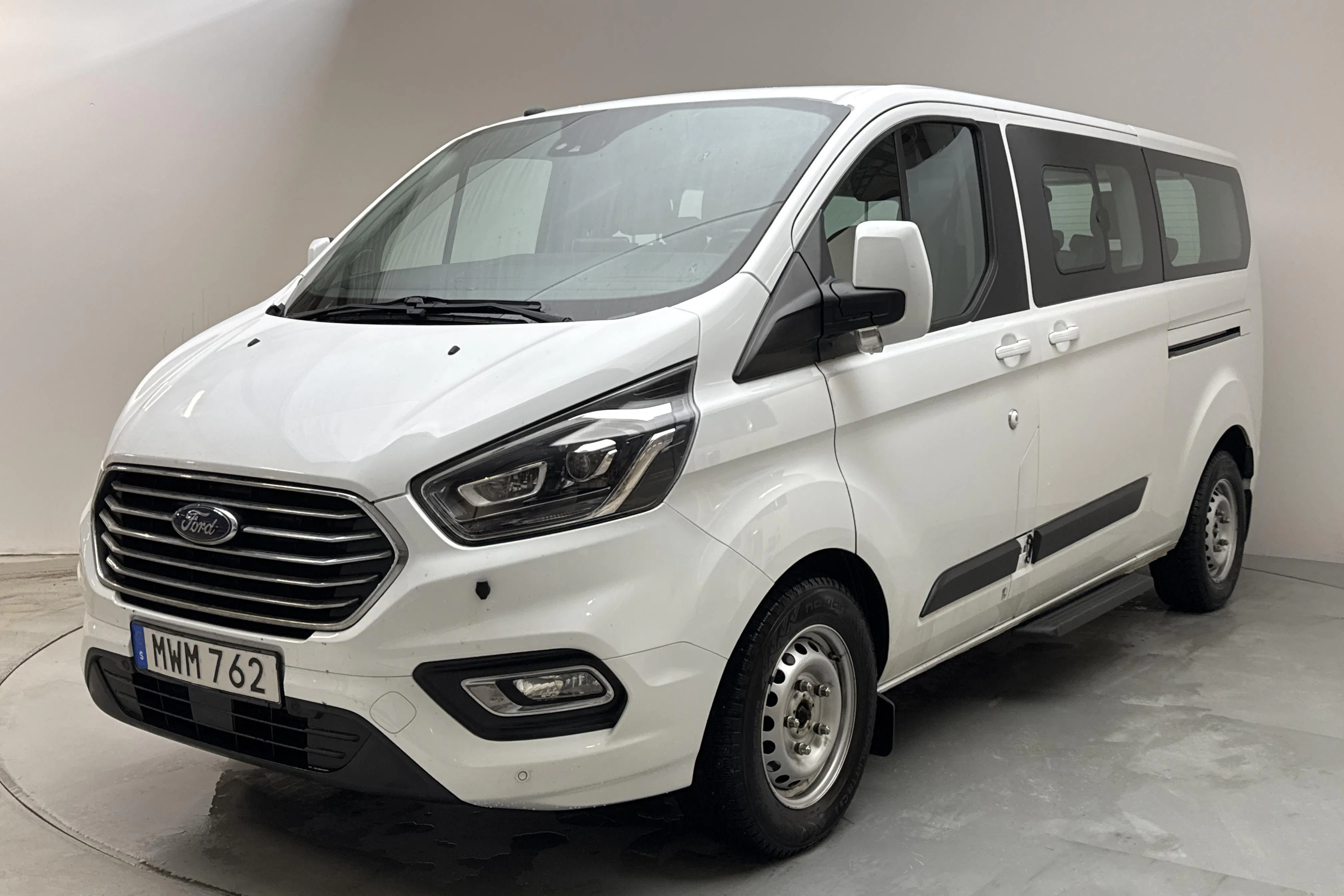 Ford Tourneo Custom 320 (130hk)