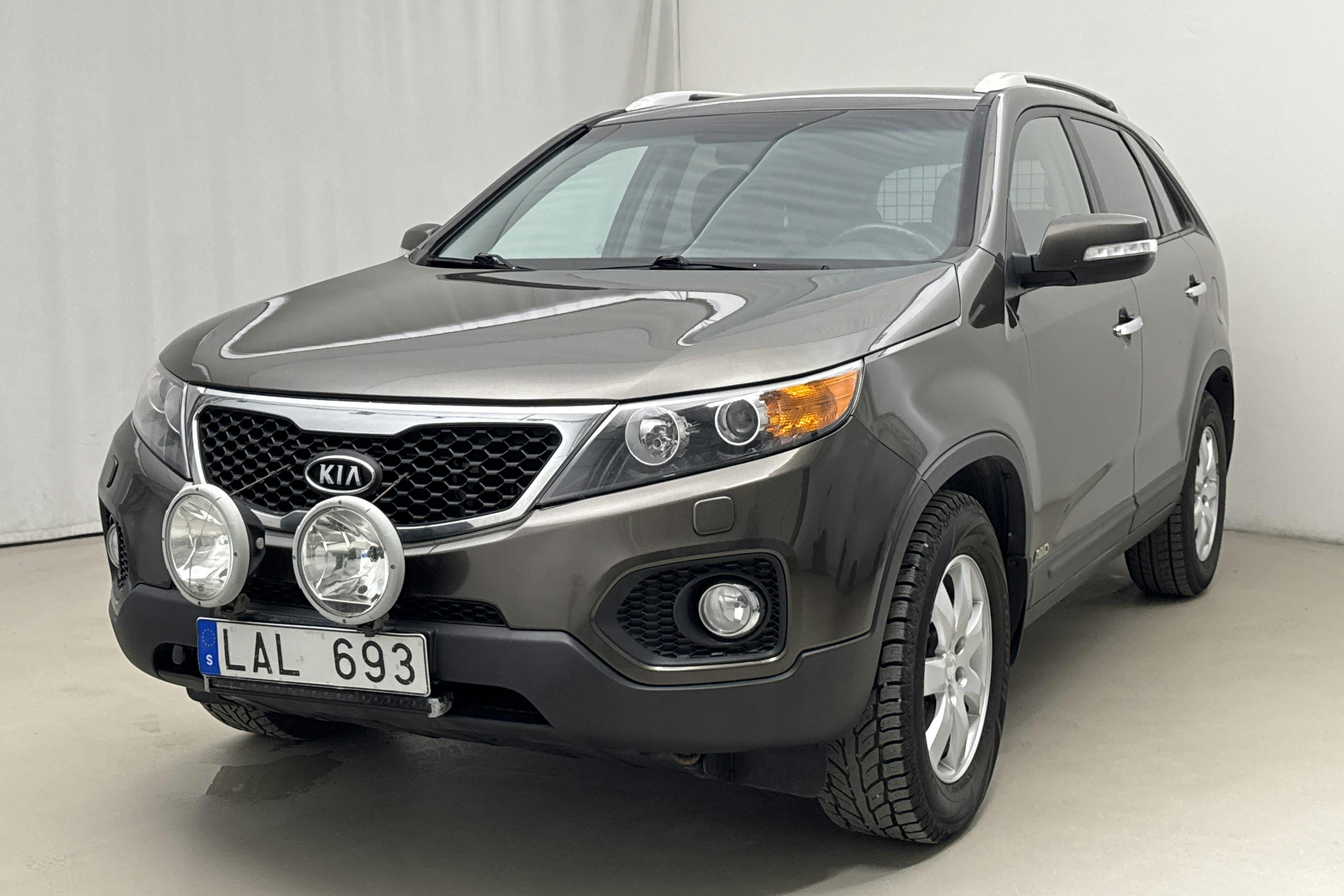 Presentationsfoto 1 av 13: KIA Sorento 2.2 CRDi (197hk) - 24 343 mil - Automat - brun - 2011