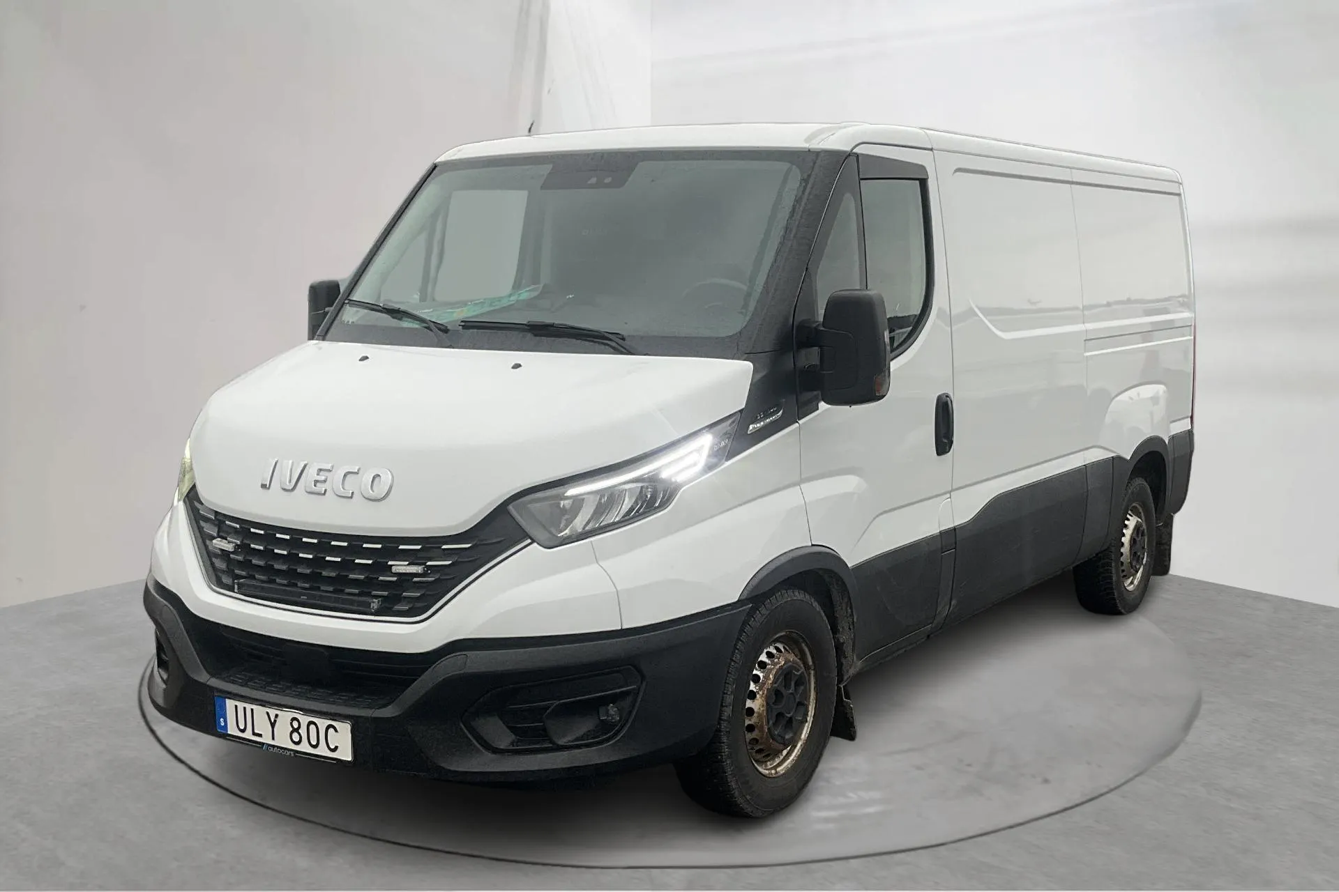 Presentation photo 1 of 13: Iveco Daily 35 2.3 (136hk) - 96 600 km - Automatic - white - 2021