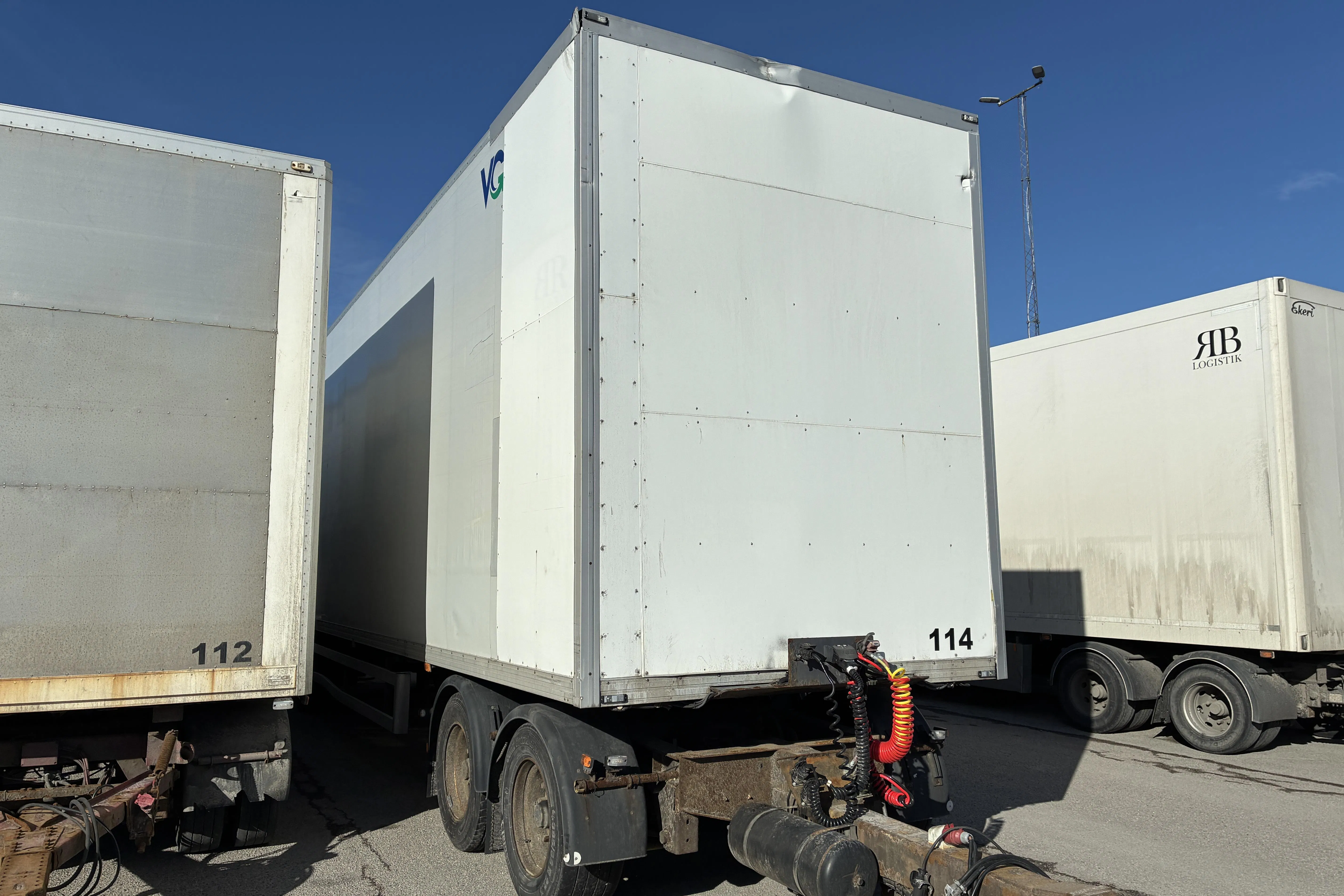 Presentationsfoto 2 av 26: HÄRRYDA SHB-320-S - 0 km - vit - 2009