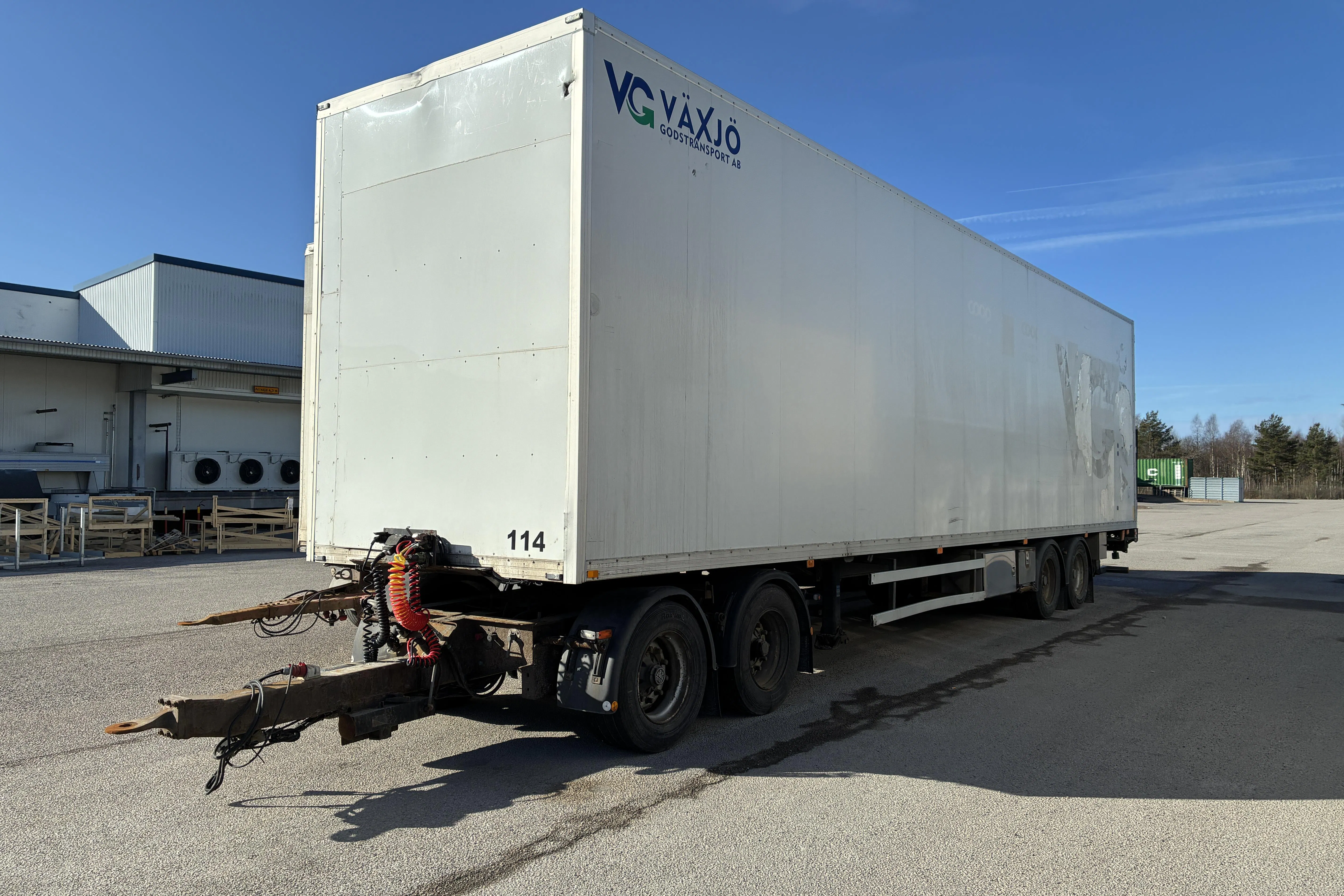 Presentationsfoto 1 av 26: HÄRRYDA SHB-320-S - 0 km - vit - 2009