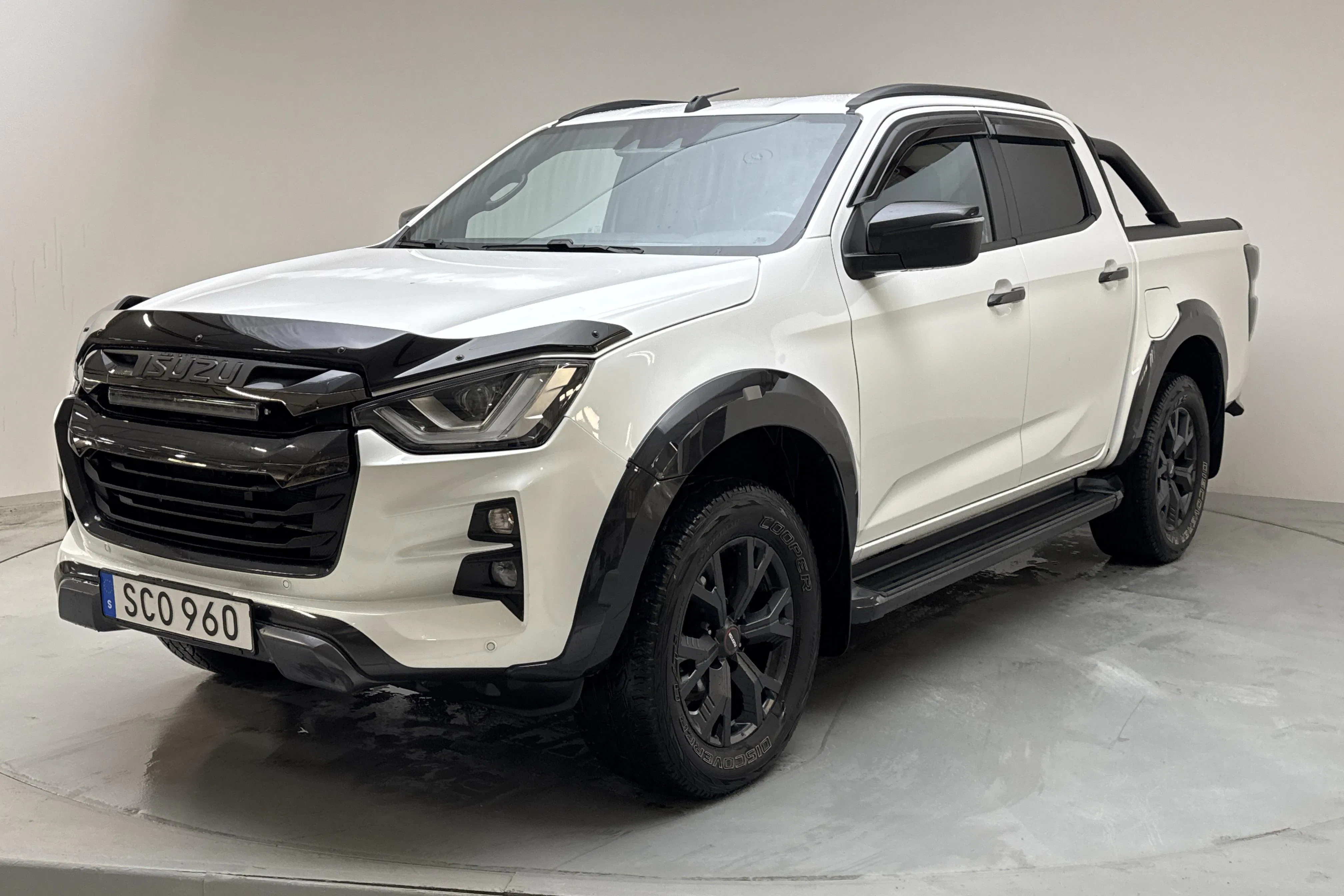 Presentation photo 1 of 13: Isuzu D-MAX 1.9 DDI 4WD (164hk) - 71 760 km - Automatic - white - 2023